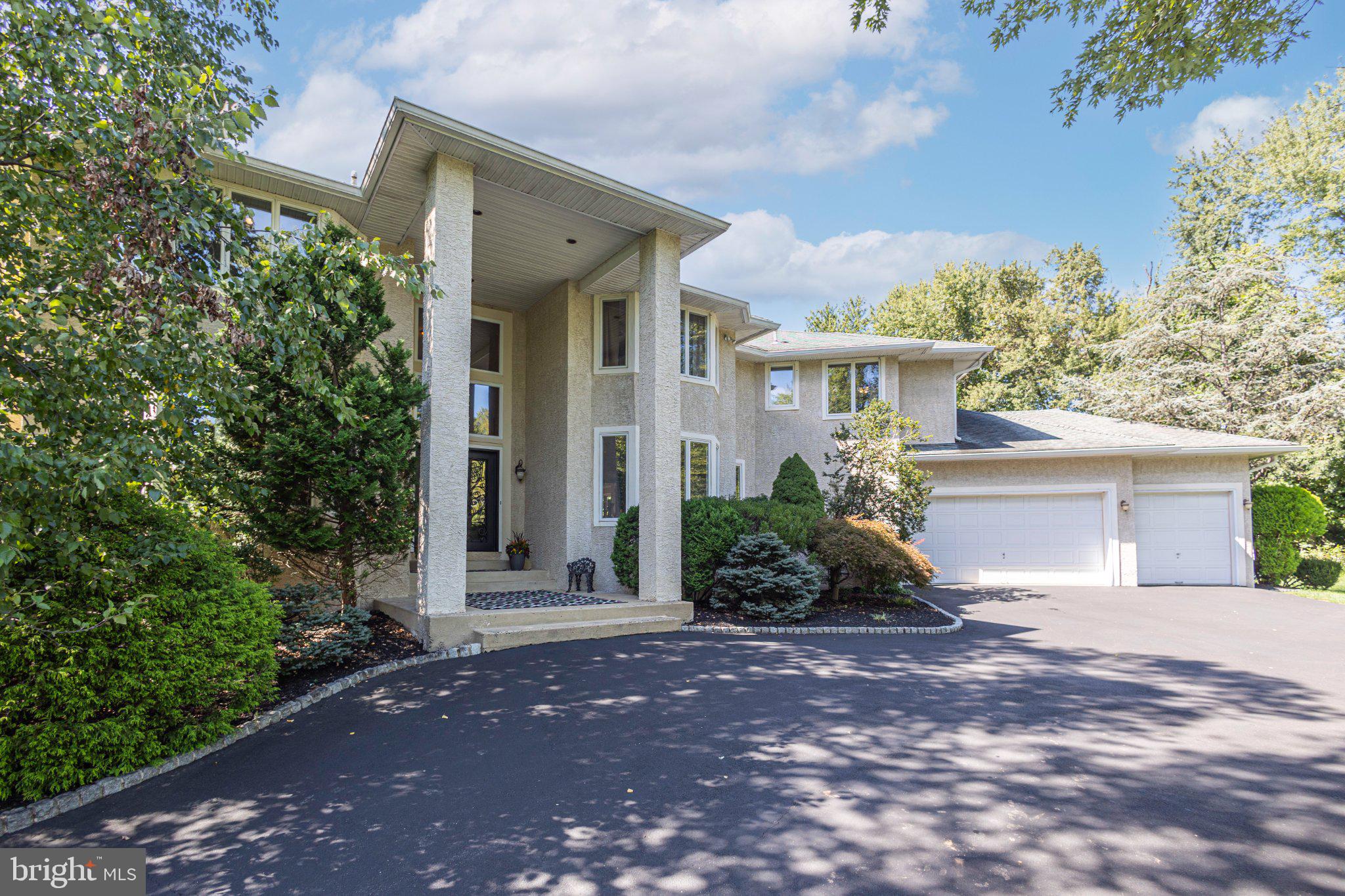 100 E HOLLAND ROAD