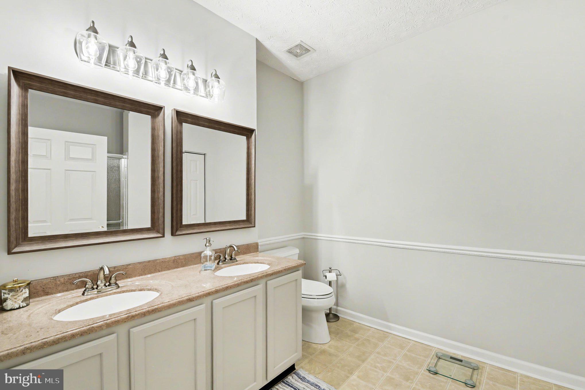 DURHAM MANOR - Residential