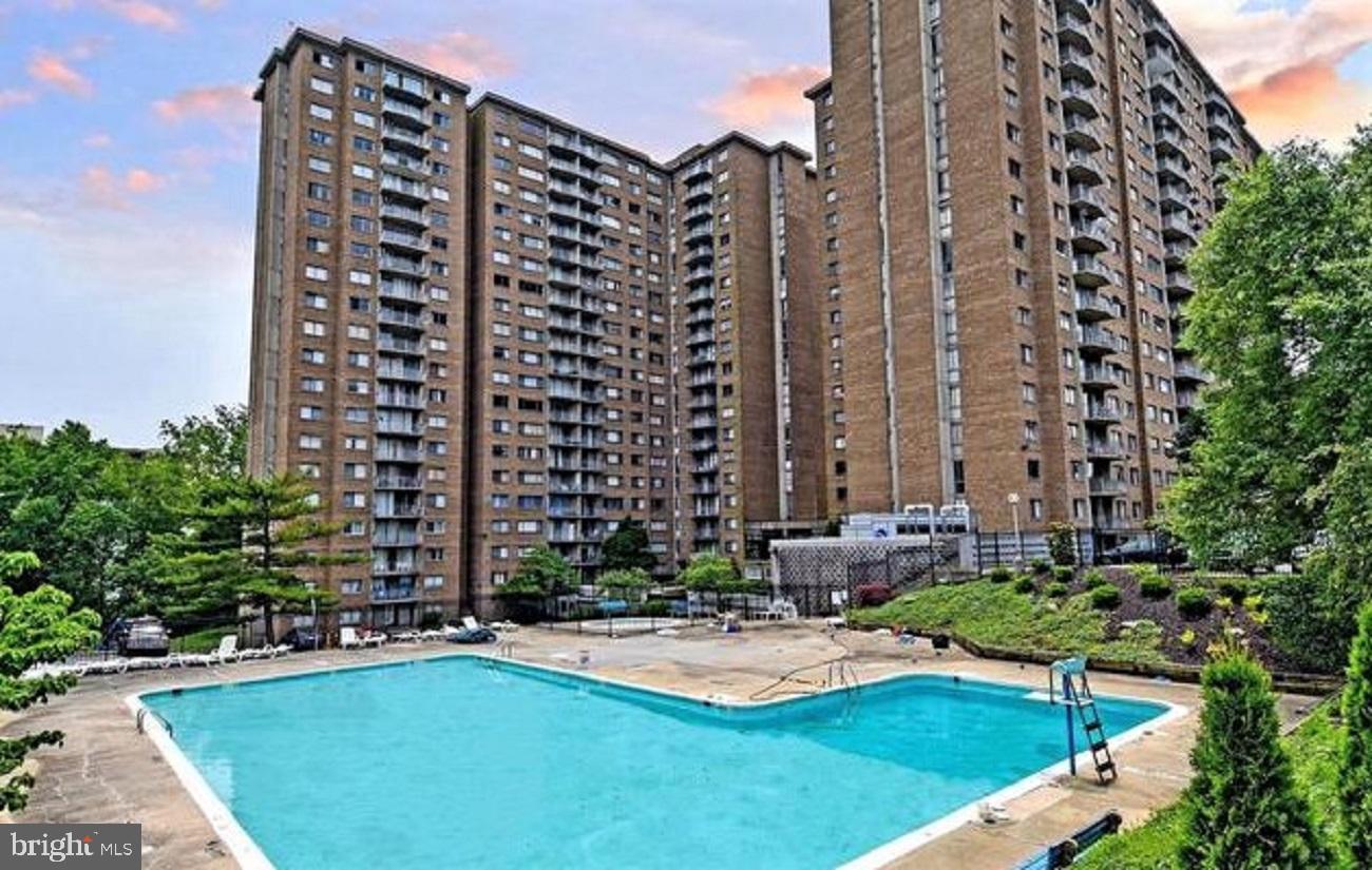 SPACIOUS 1BR Condo on upper level with balcony view!!!
Beautiful hardwood flooring throughout.
ALL UTILITIES INCLUDED!!
Secure access building with 24/7 front desk service.
Community Amenities include: fitness center, out door swimming pool, tennis/basketball court, playground, party room, and convenience store.
Elevator access to each floor. Laundry facilities are on the same floor.
There is a couch and dining room table/chairs that can be left for tenants use if wanted.
This Condo is close to the University of Maryland and on UMD bus route, Route 29, I-495 Beltway and public transportation.
Assigned parking and plenty of visitor parking.
Don't Delay - inquire TODAY!!!