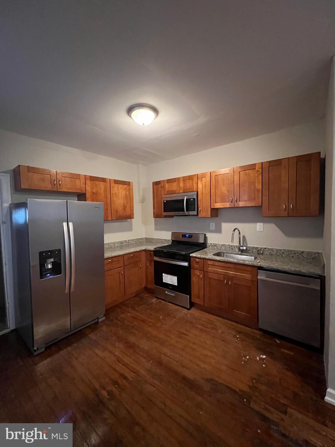Home includes: 9’+ ceilings, hardwood floors, wall-to-wall carpet throughout the second floor, half bath on the 1st floor, an L shaped kitchen with oak shaker soft closed cabinets, granite countertops, stainless steel appliances, 1st floor laundry area and much more! Rear porch roof was replaced in 2023. Schedule your showing today!