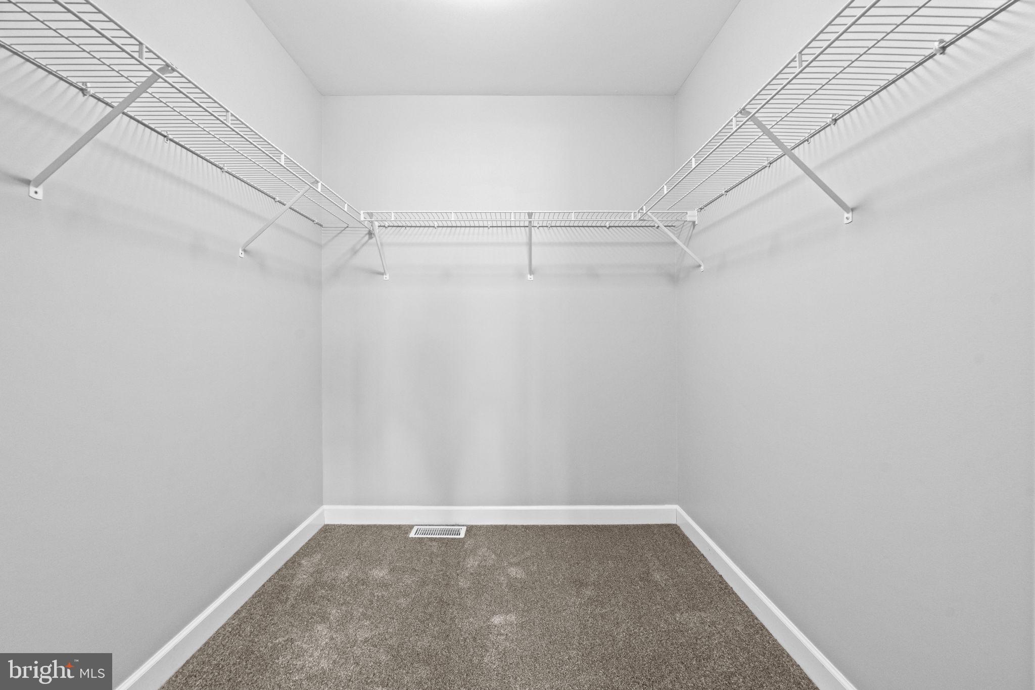 LAUREL CREEK RUN - Residential