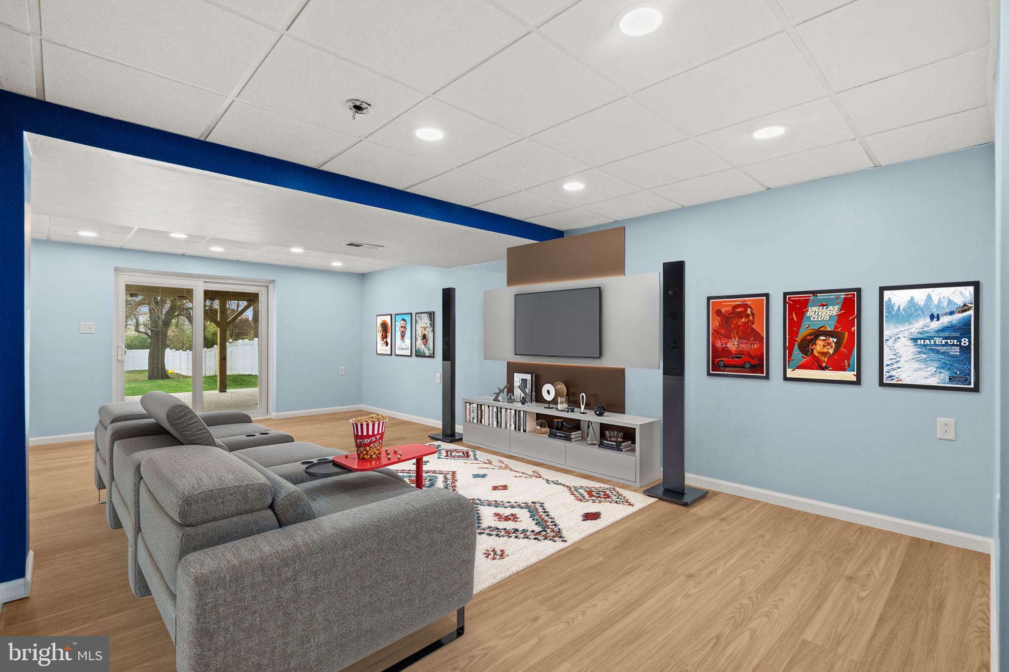 LAUREL CREEK RUN - Residential