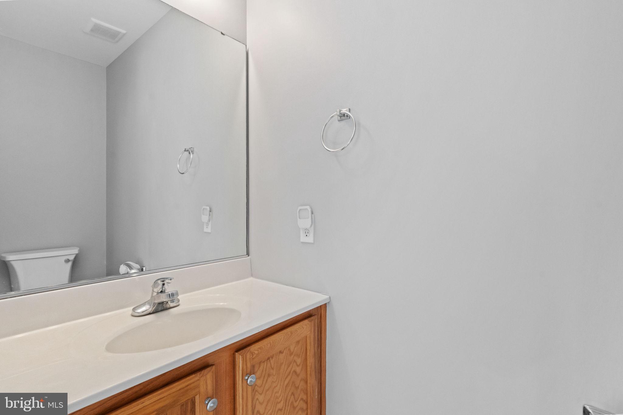 LAUREL CREEK RUN - Residential