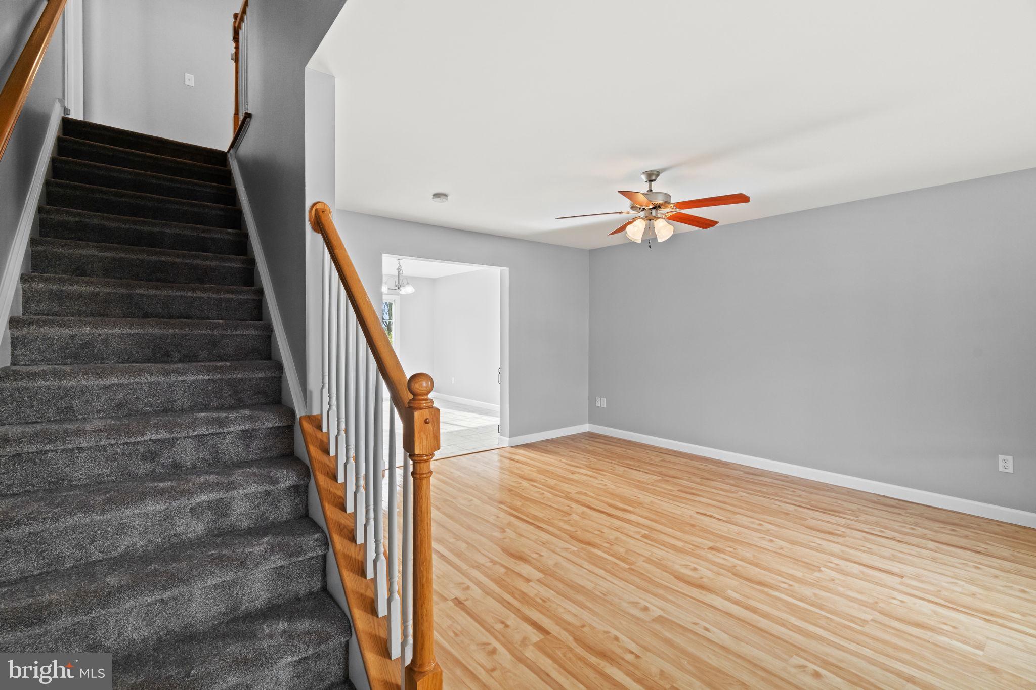 LAUREL CREEK RUN - Residential