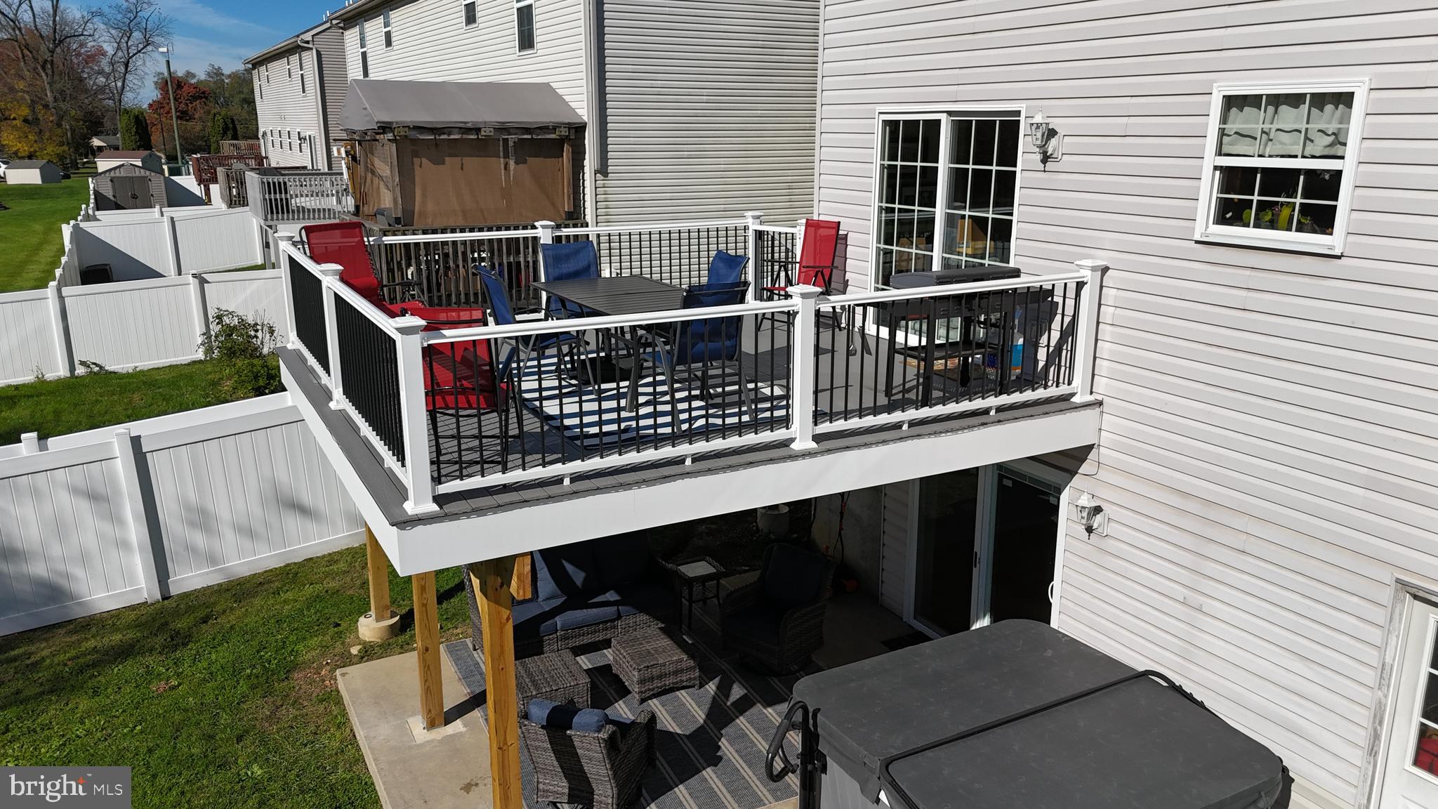 LAUREL CREEK RUN - Residential