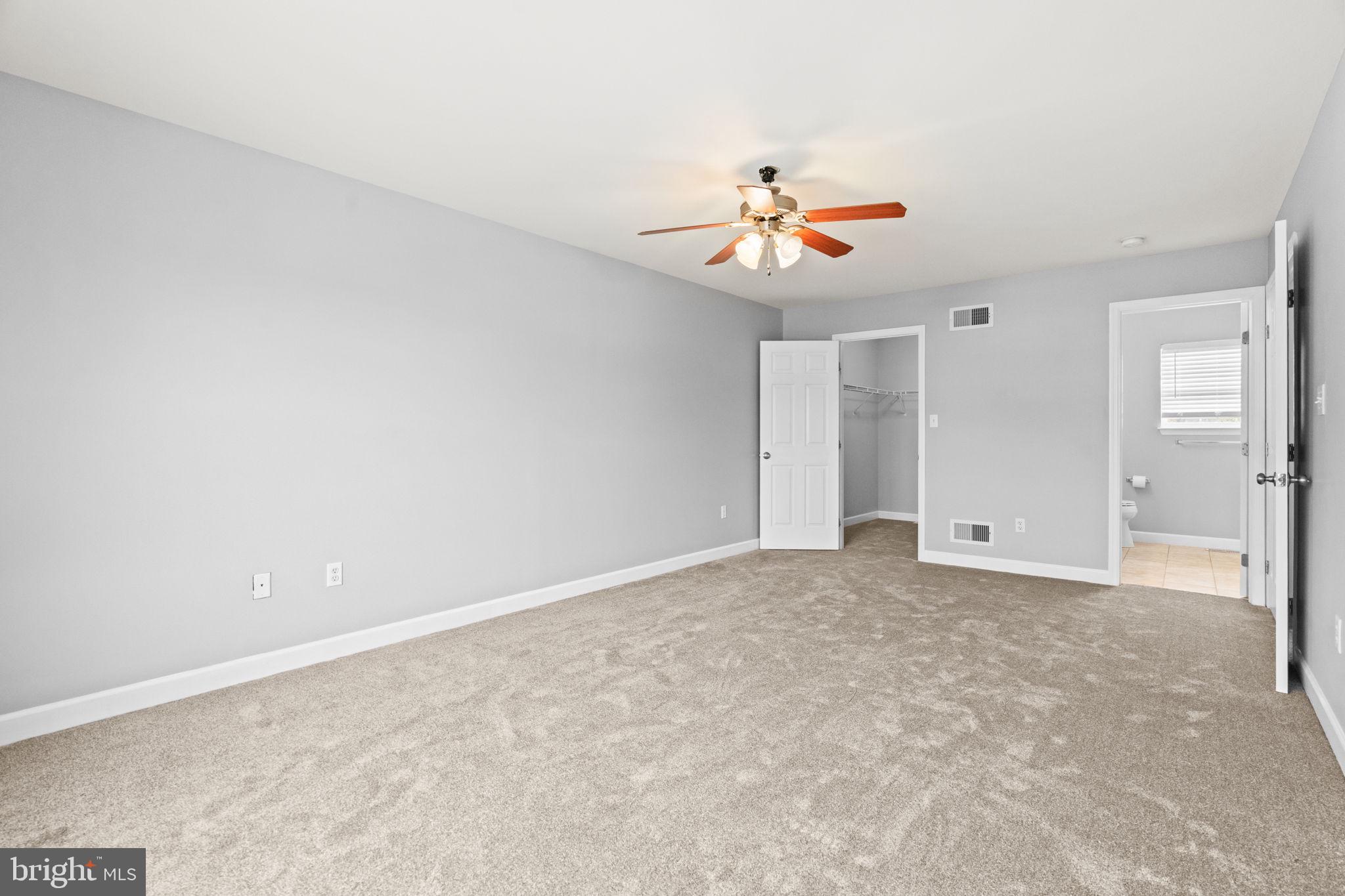 LAUREL CREEK RUN - Residential