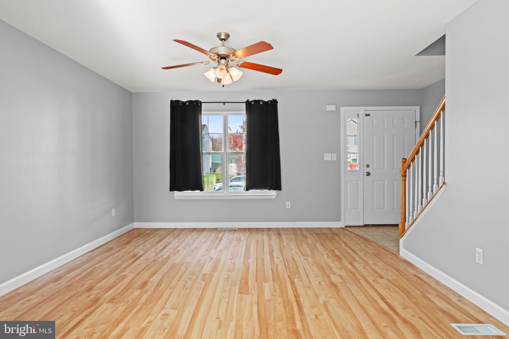 LAUREL CREEK RUN - Residential