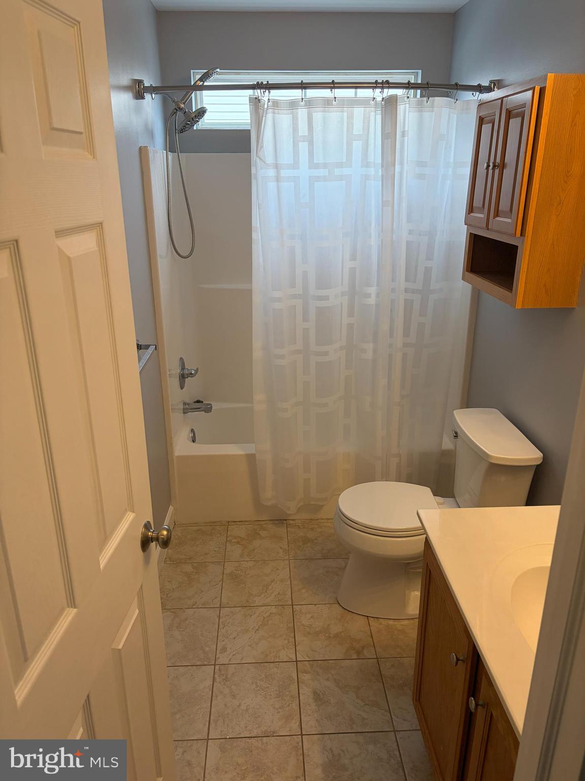 LAUREL CREEK RUN - Residential