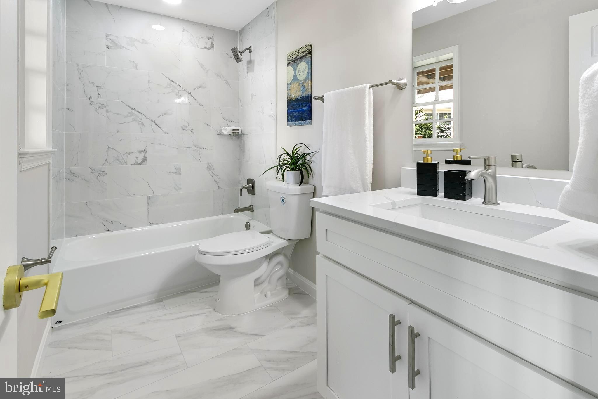 QUAKER HILL - Residential