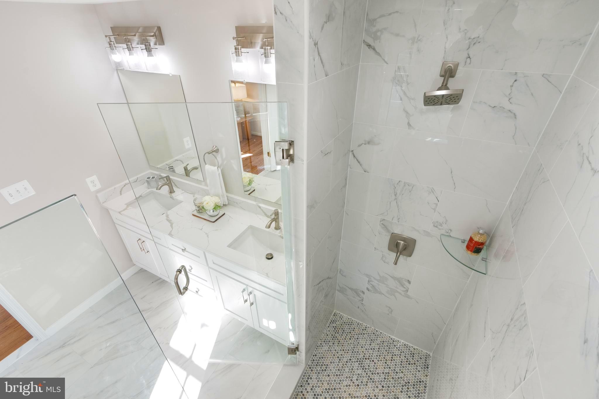 QUAKER HILL - Residential