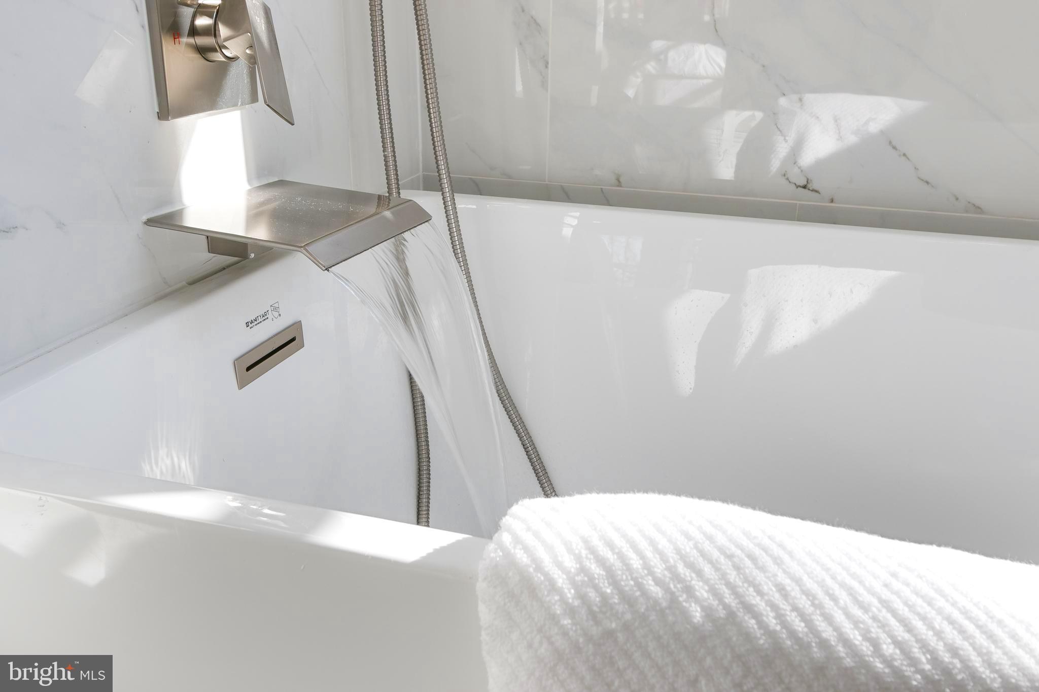 QUAKER HILL - Residential