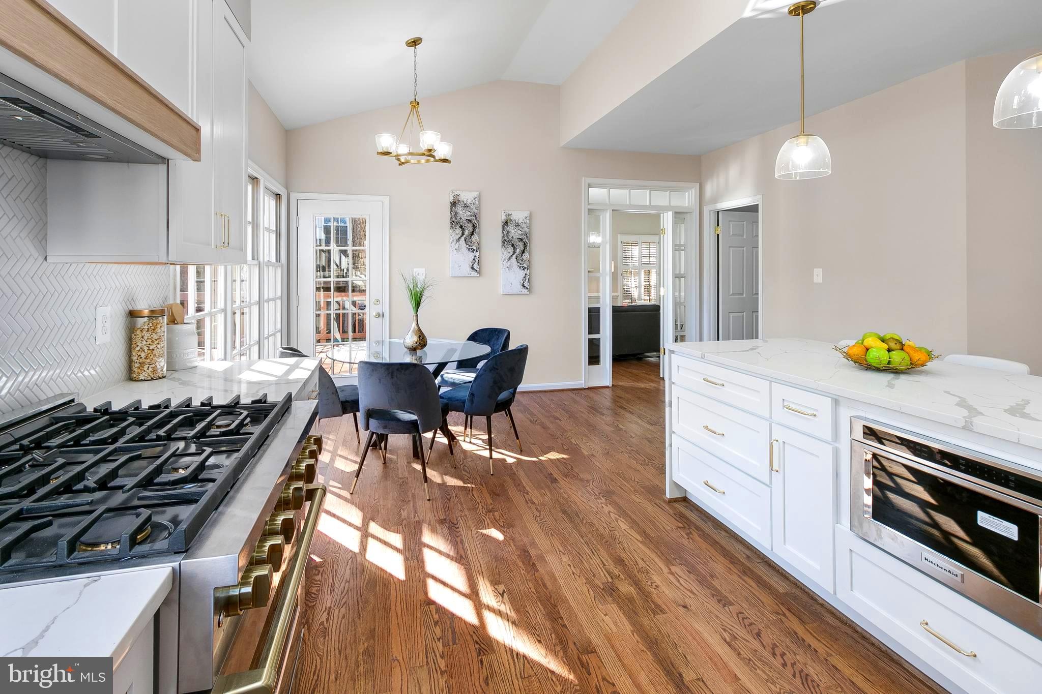 QUAKER HILL - Residential