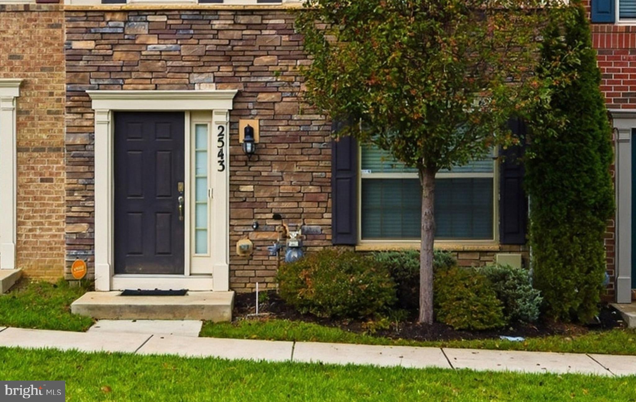 WOODMOORE TOWNE CENTRE - Residential Lease