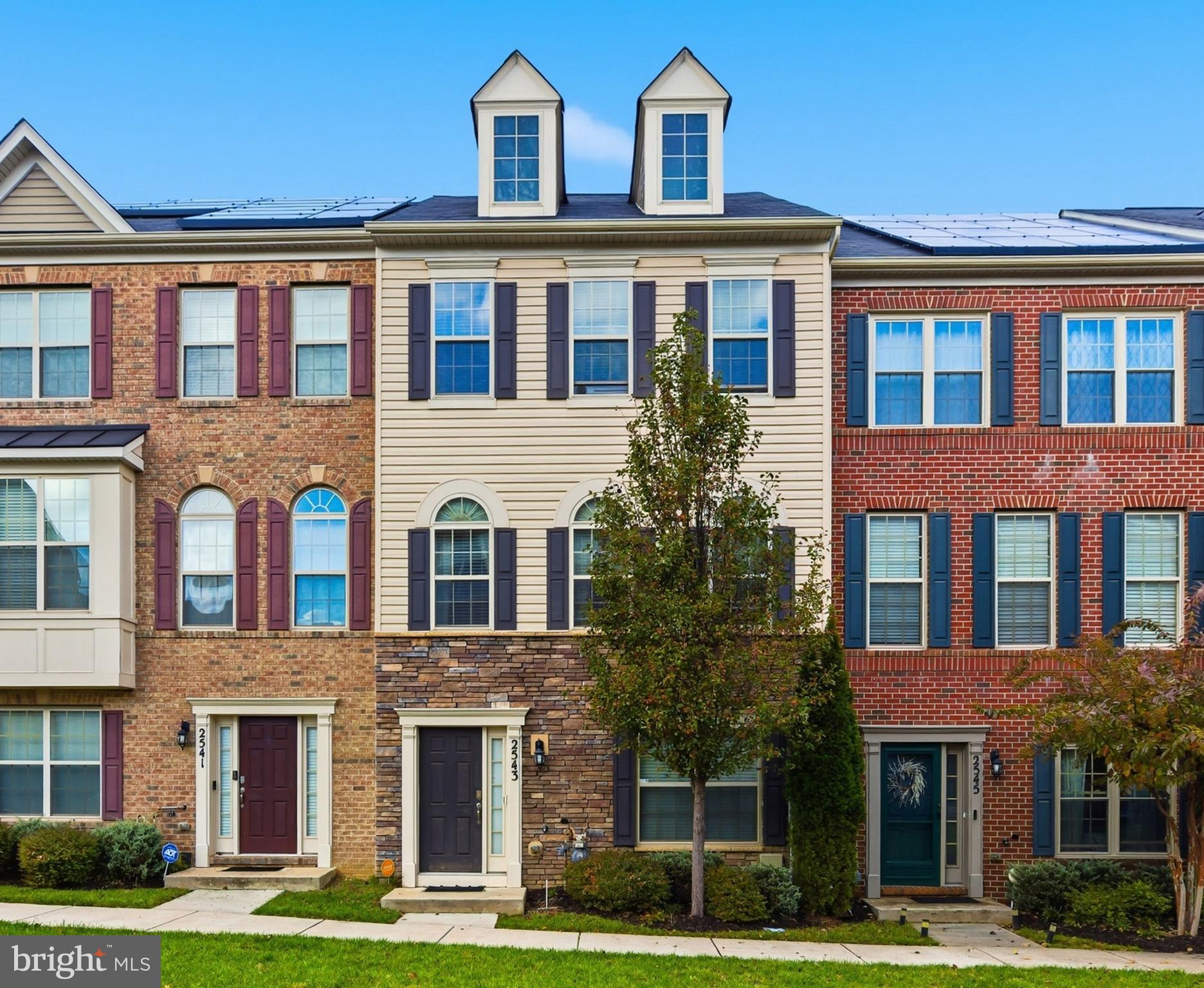 WOODMOORE TOWNE CENTRE - Residential Lease