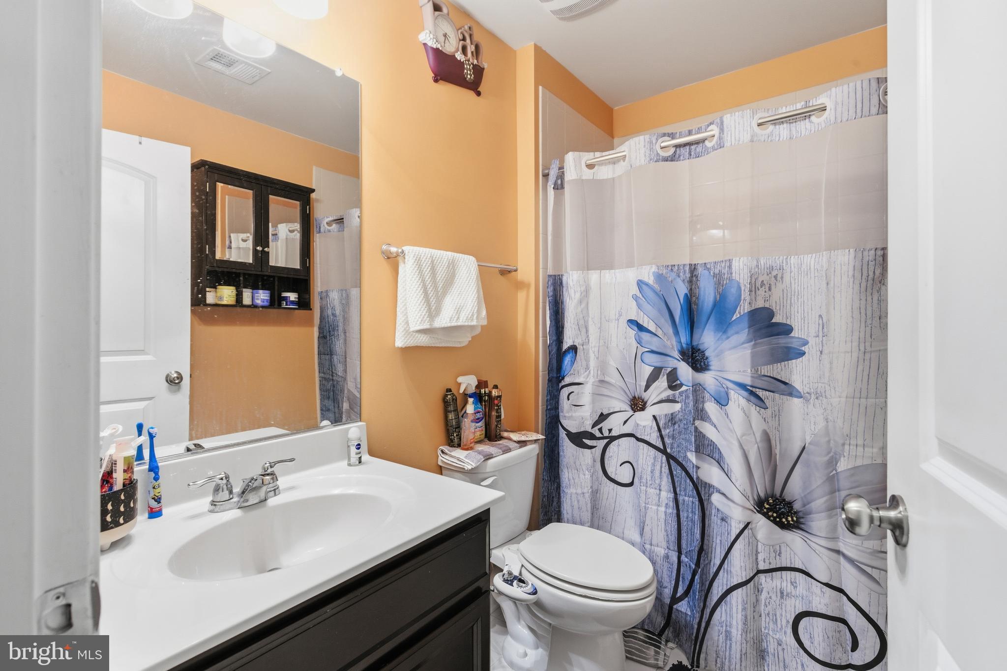 WOODMOORE TOWNE CENTRE - Residential Lease