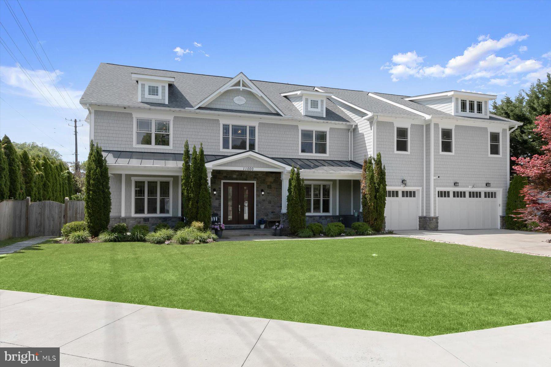LUXMANOR - Residential