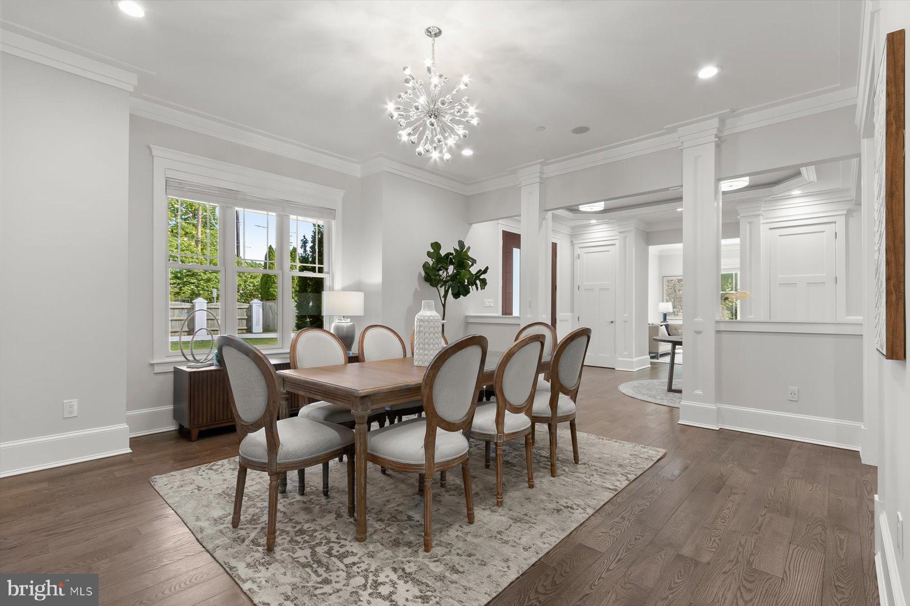 LUXMANOR - Residential