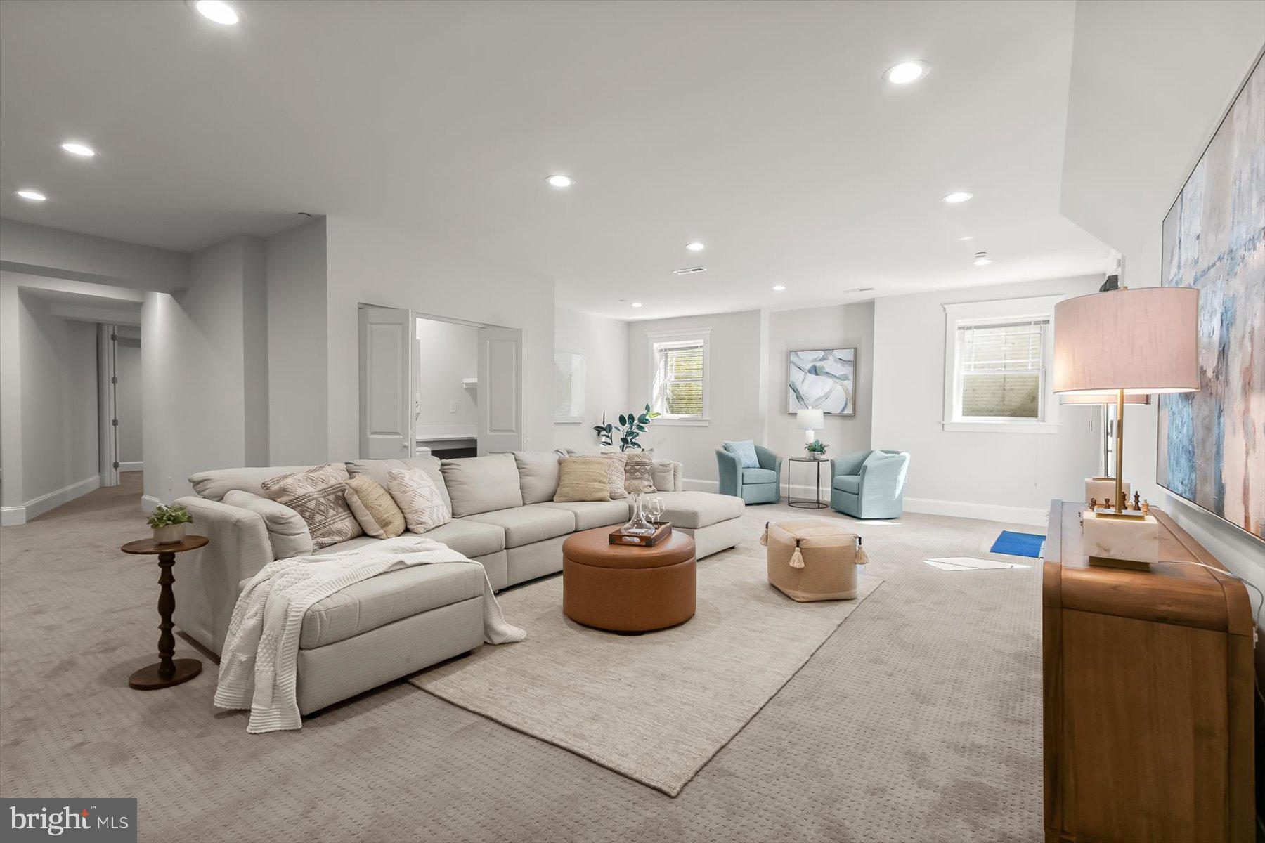 LUXMANOR - Residential
