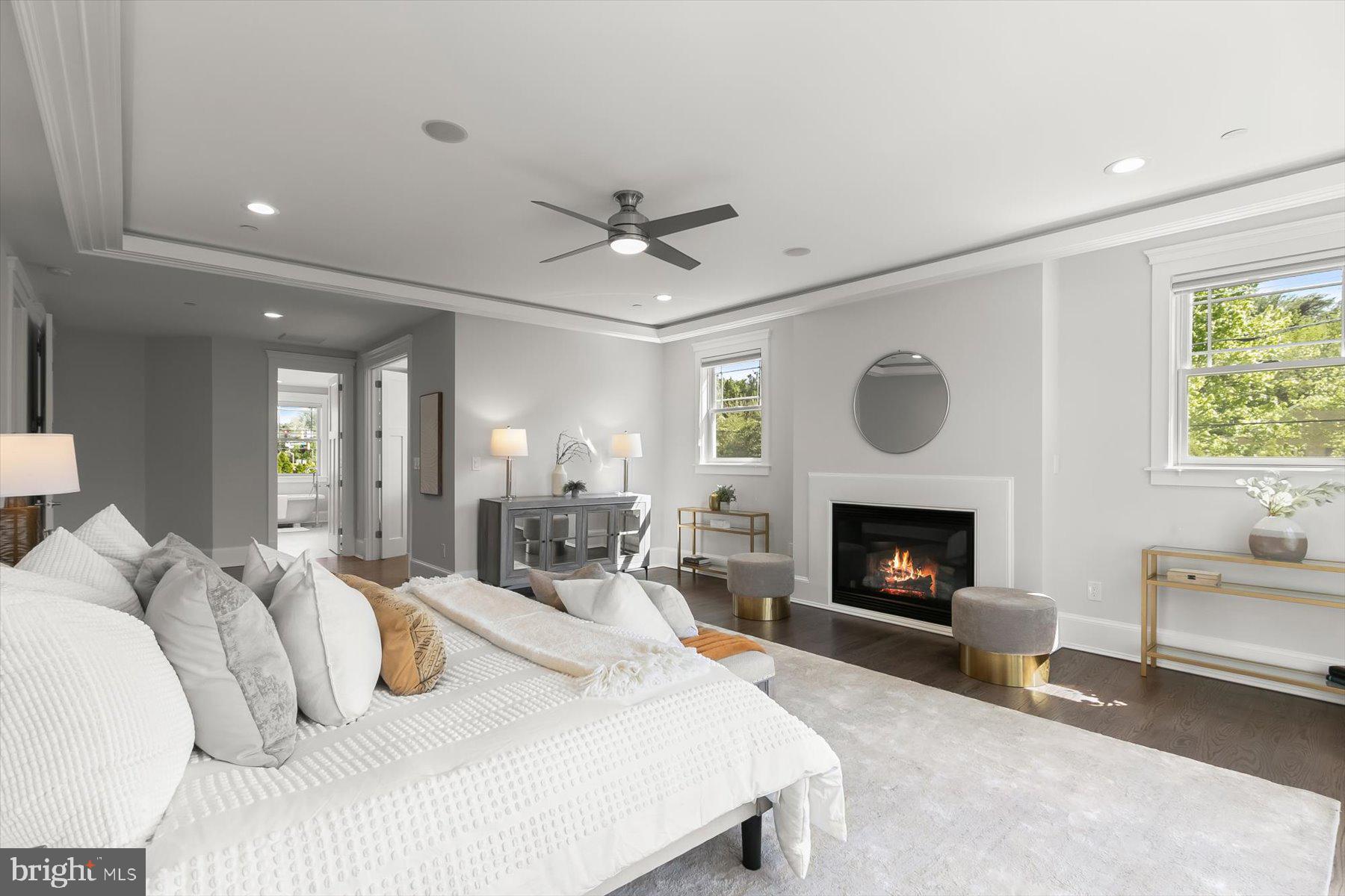 LUXMANOR - Residential