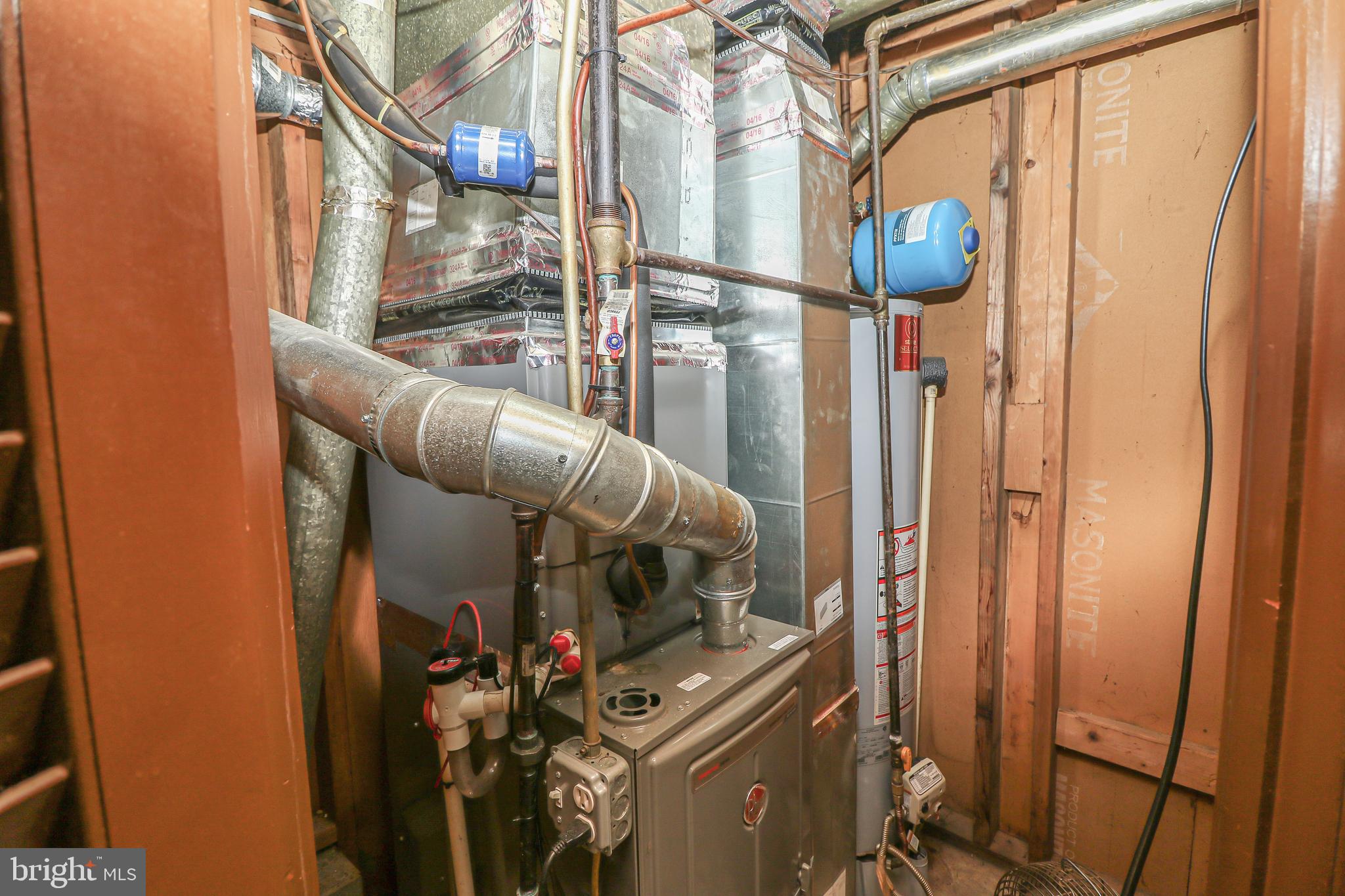 SUBURBIA - Residential