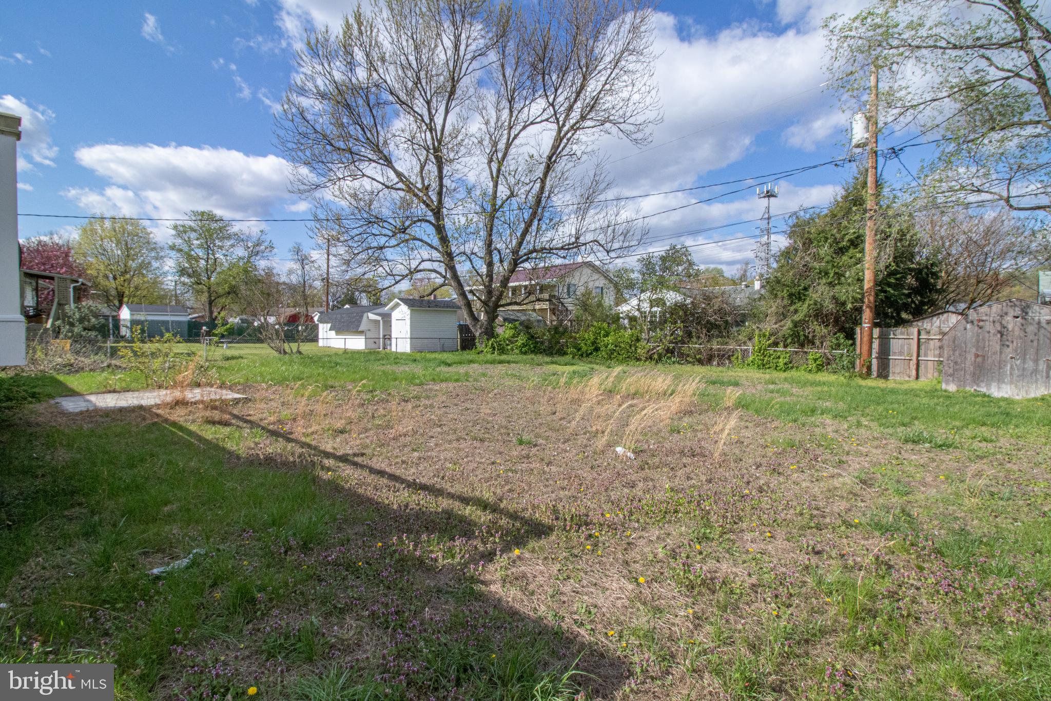 SUBURBIA - Residential