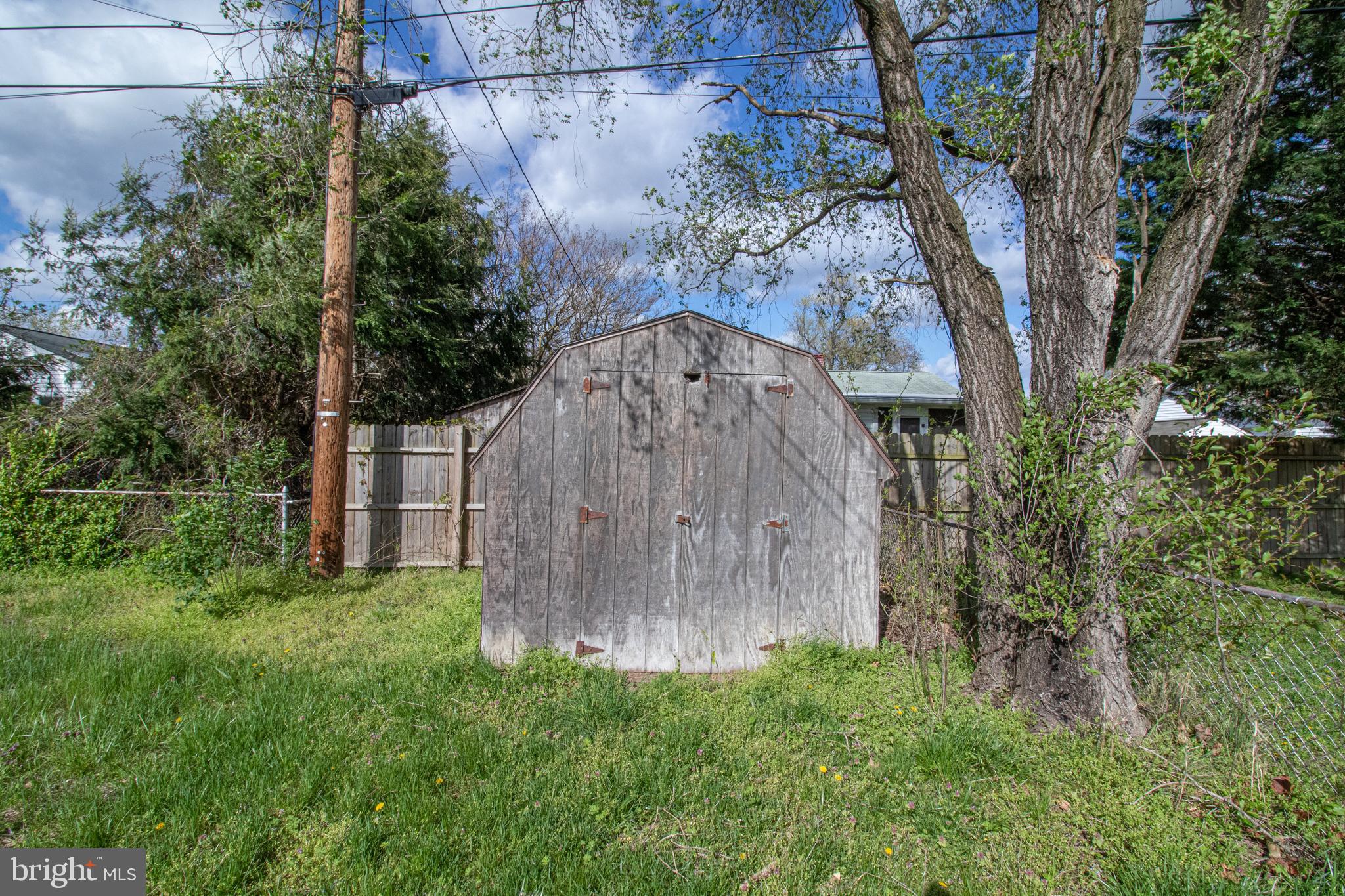 SUBURBIA - Residential