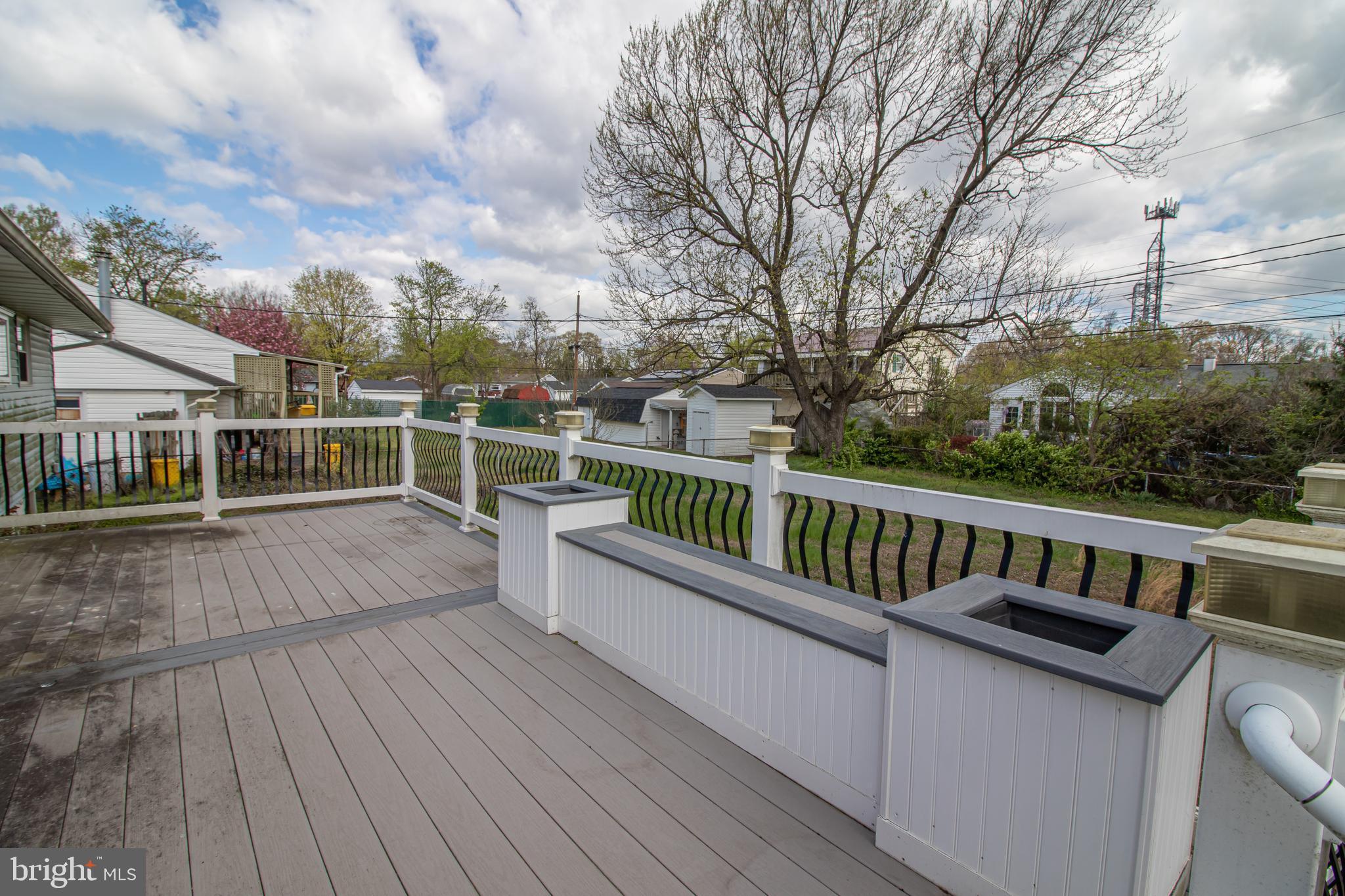 SUBURBIA - Residential