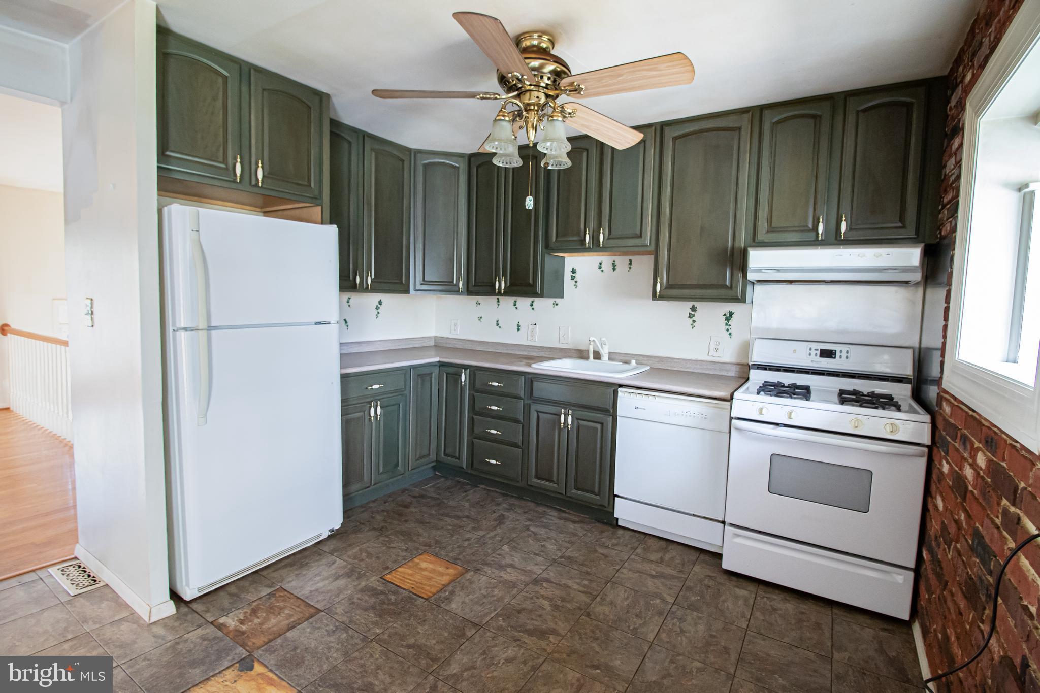 SUBURBIA - Residential