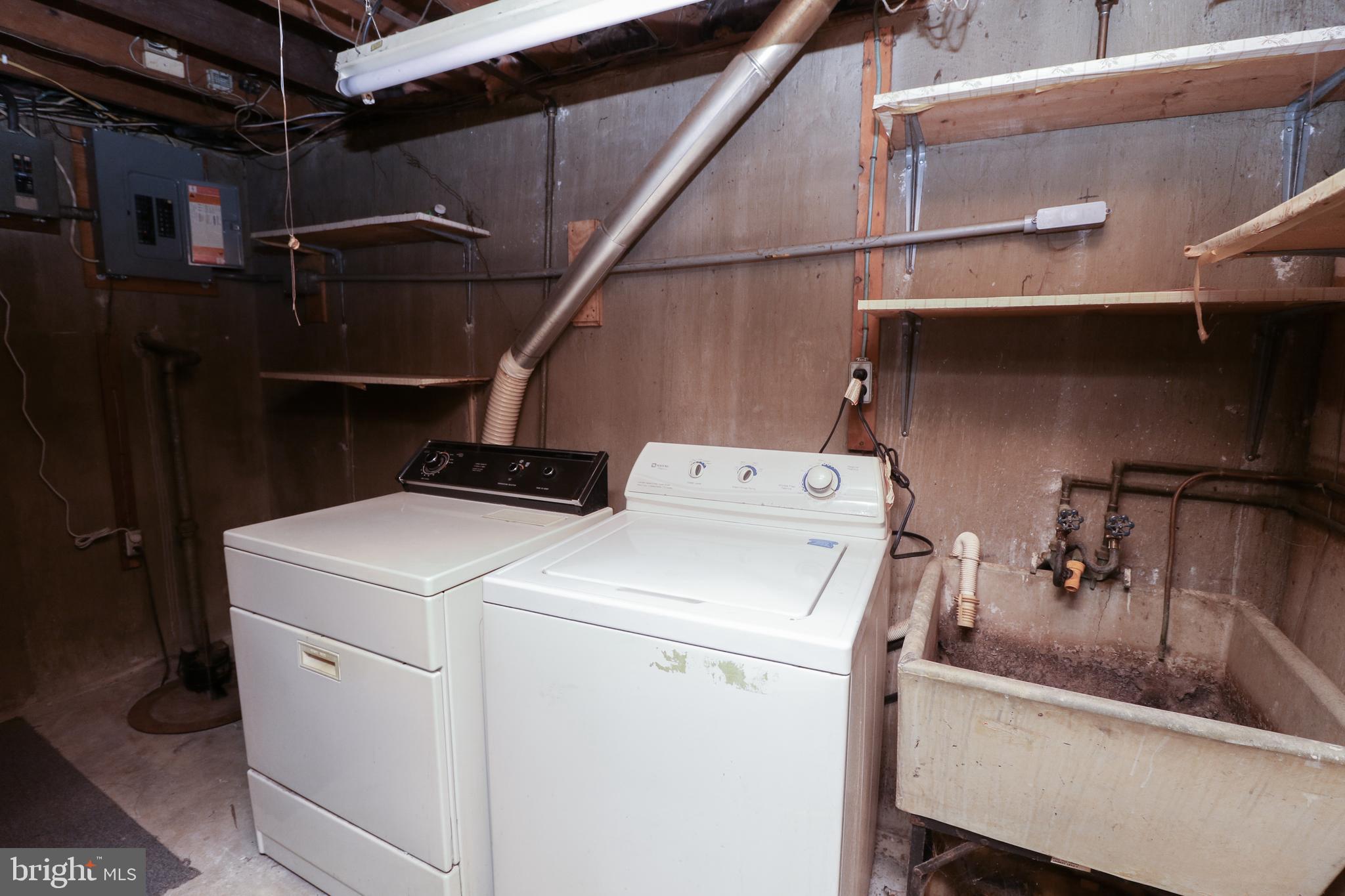 SUBURBIA - Residential