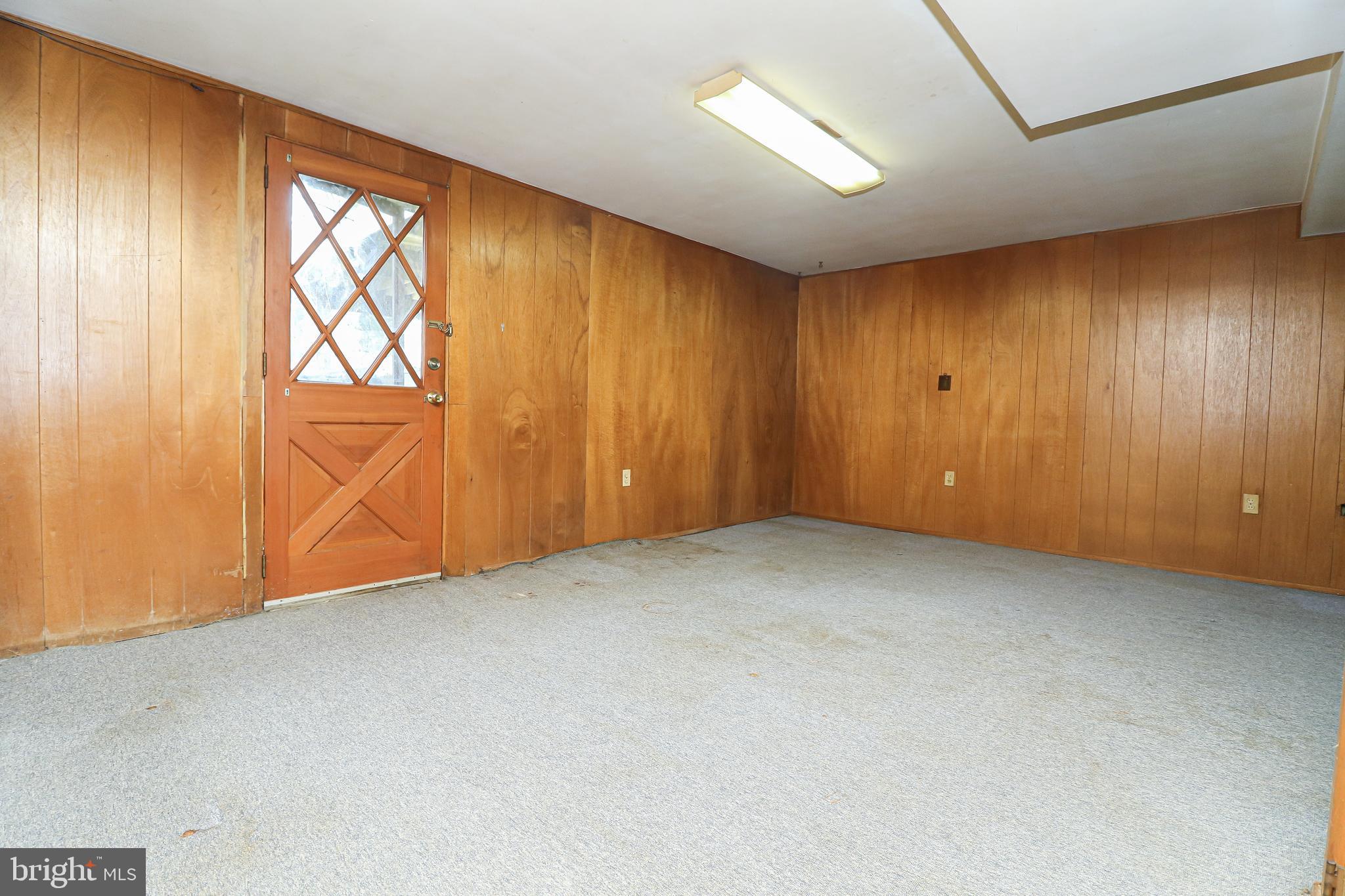 SUBURBIA - Residential