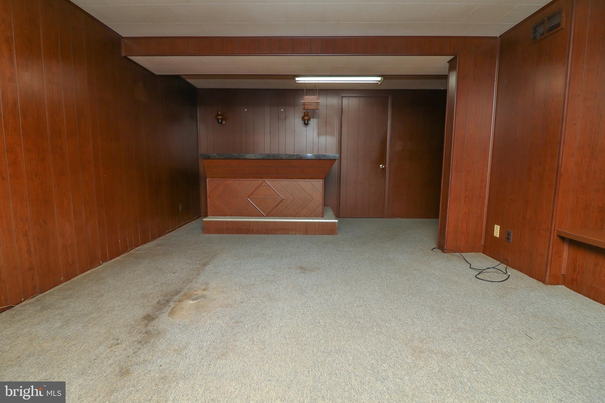 SUBURBIA - Residential