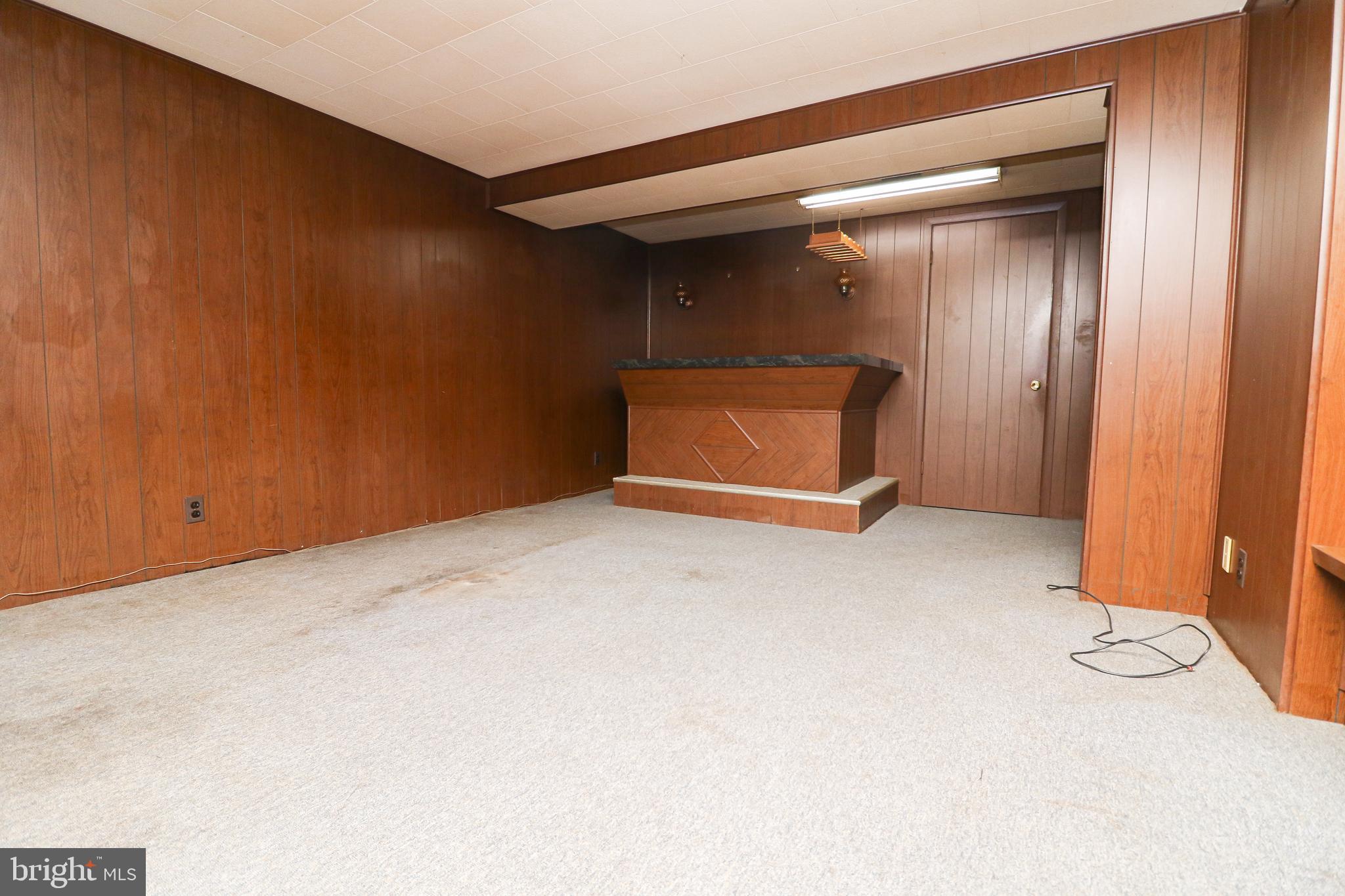 SUBURBIA - Residential