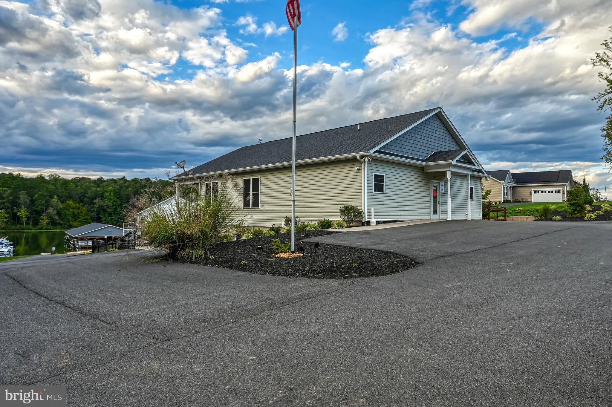 Mineral, Virginia 23117, United States, 6 Bedrooms Bedrooms, ,5 BathroomsBathrooms,Residential,Pending,10864