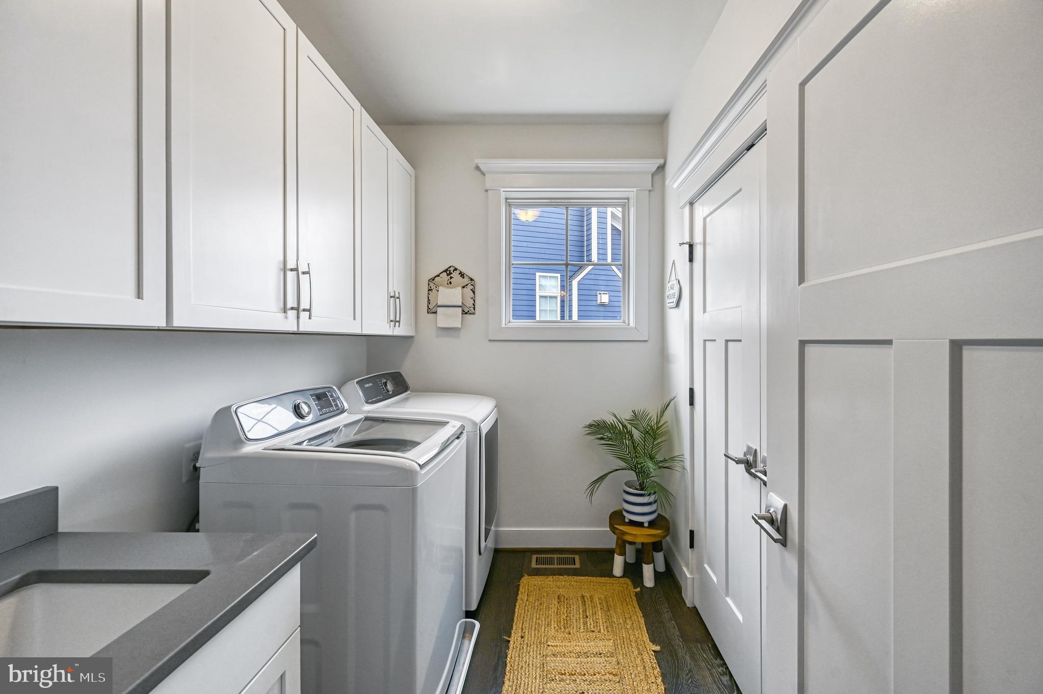 SUNSET COVE - Residential