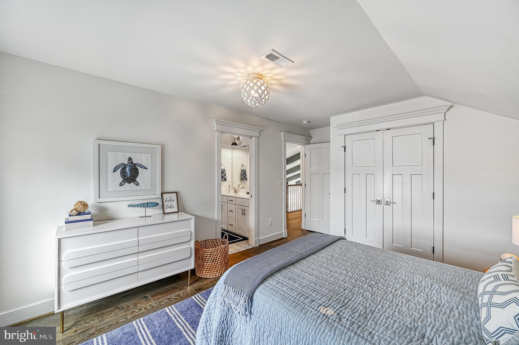 SUNSET COVE - Residential