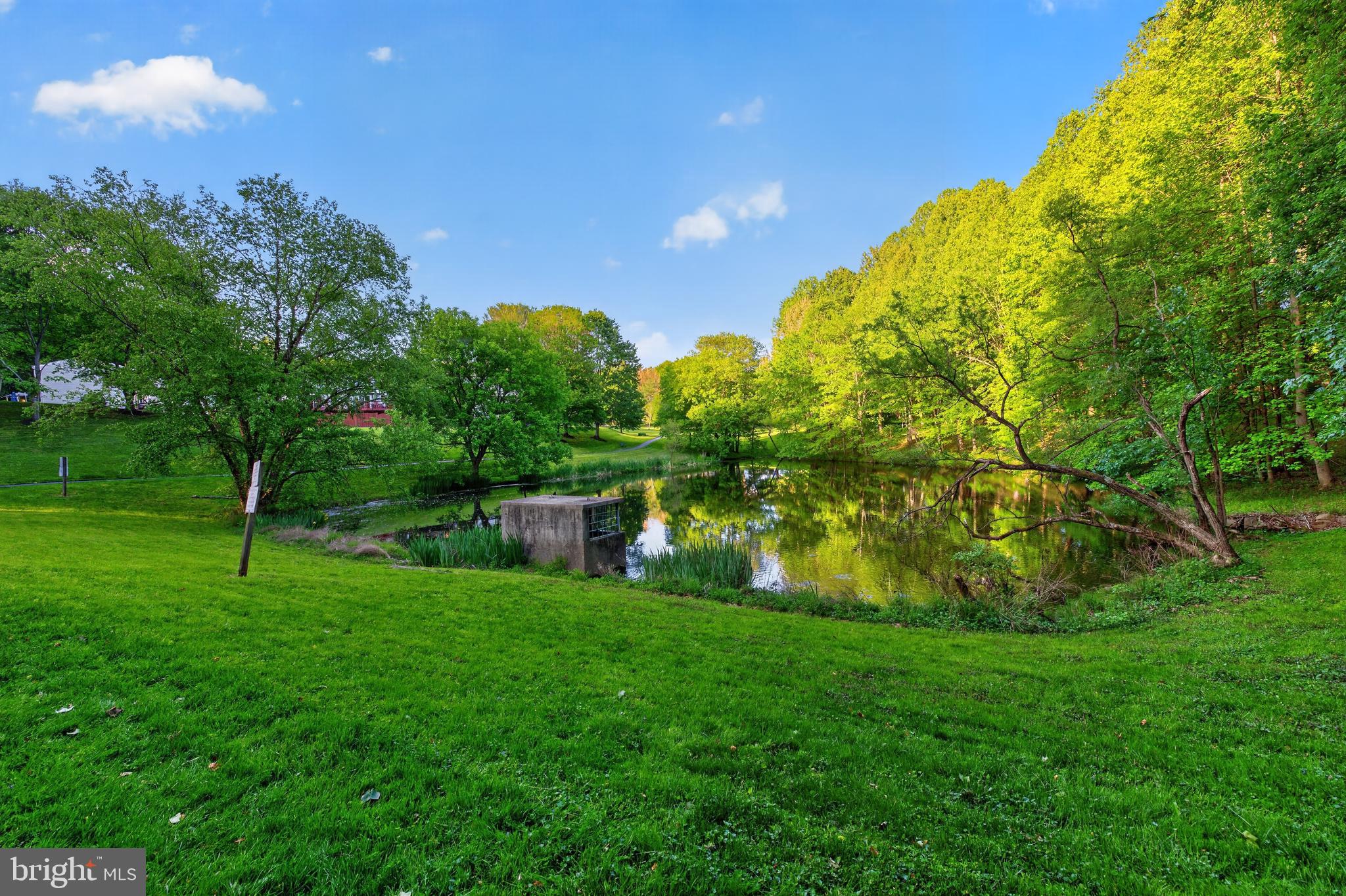 QUINCE ORCHARD VALLEY - Residential