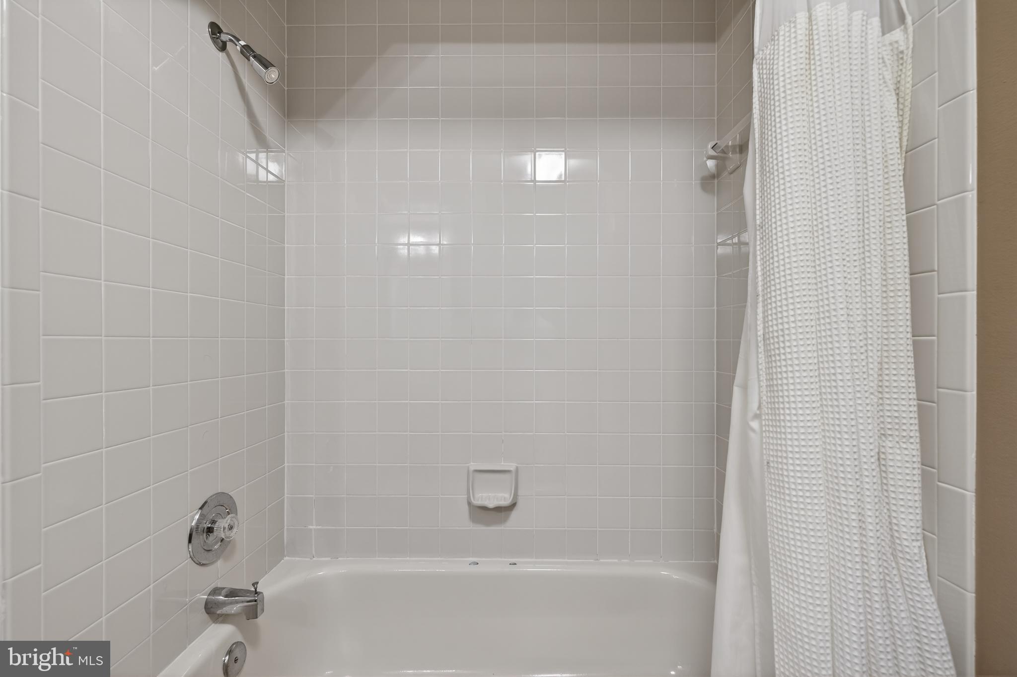 QUINCE ORCHARD VALLEY - Residential