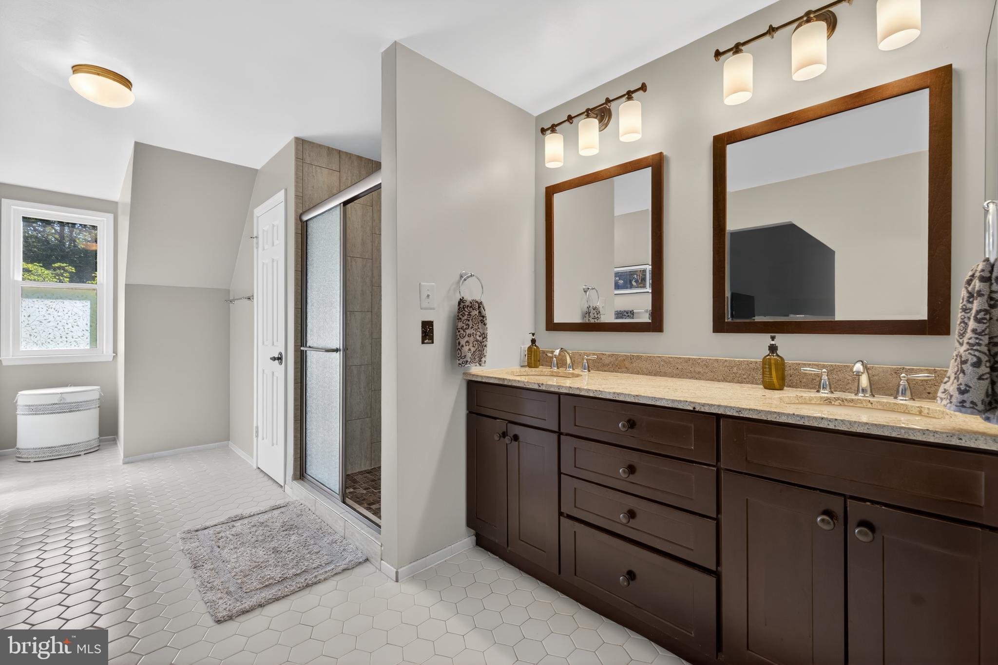 QUINCE ORCHARD VALLEY - Residential