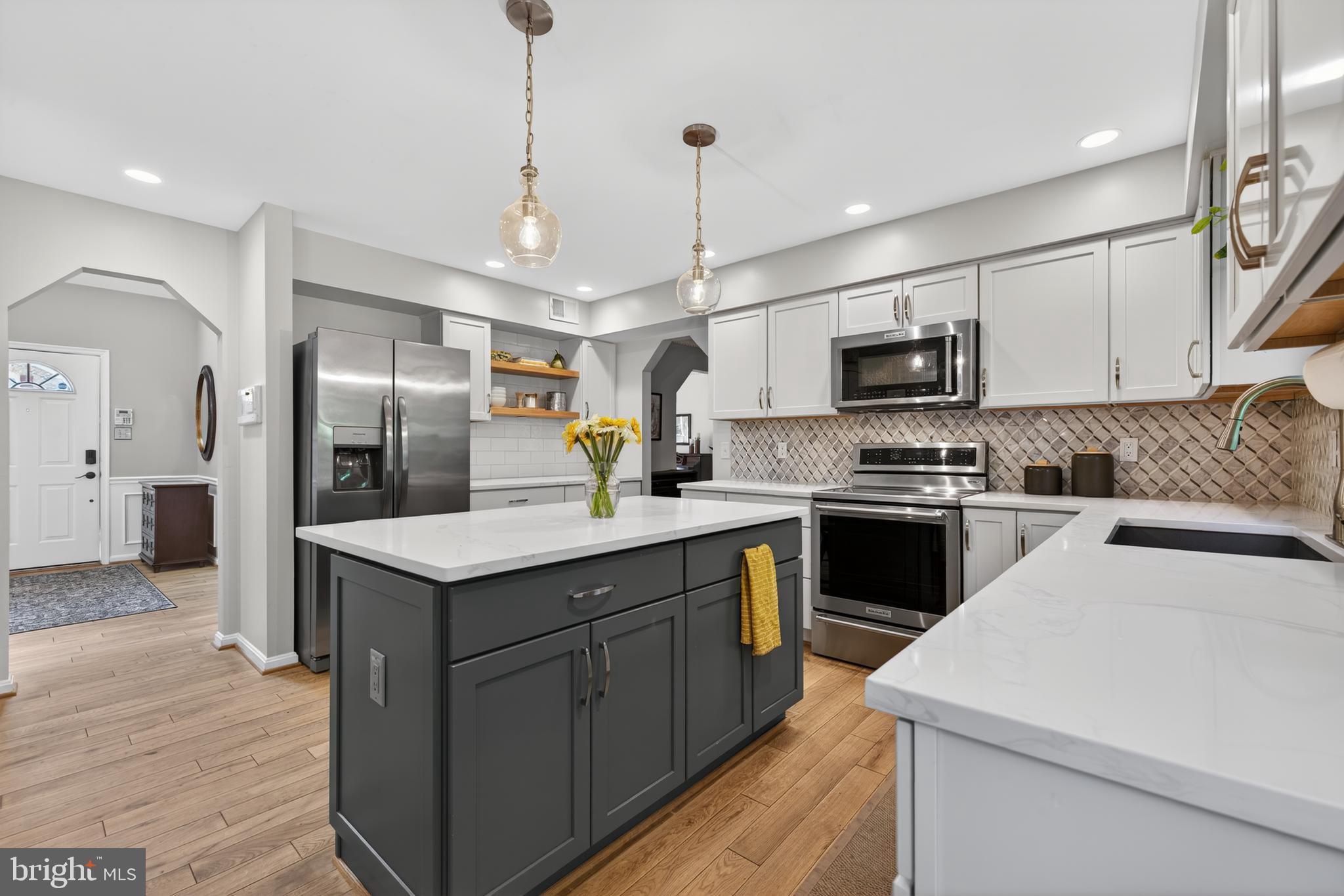 6 GALESVILLE COURT