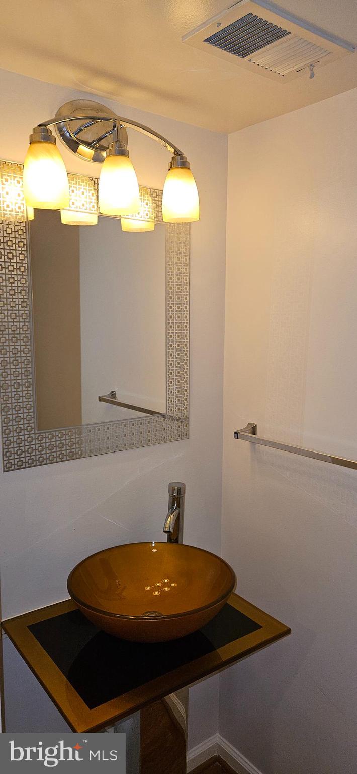 WATKINS PARK - Residential Lease