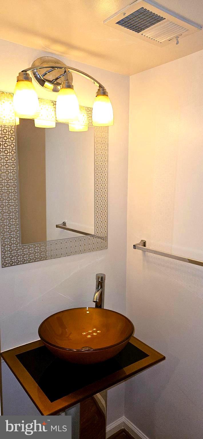 WATKINS PARK - Residential Lease