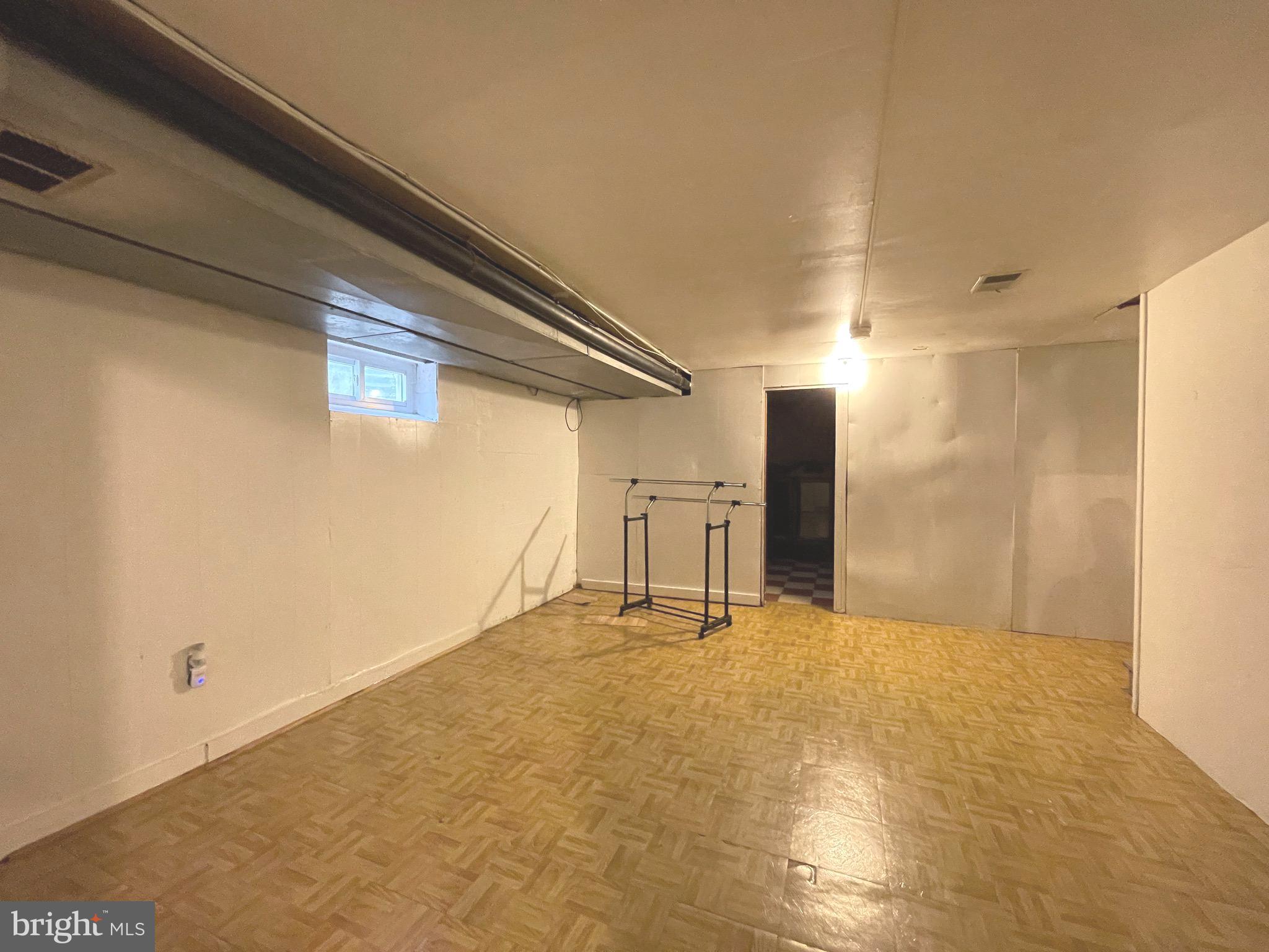 REGULARS - Residential