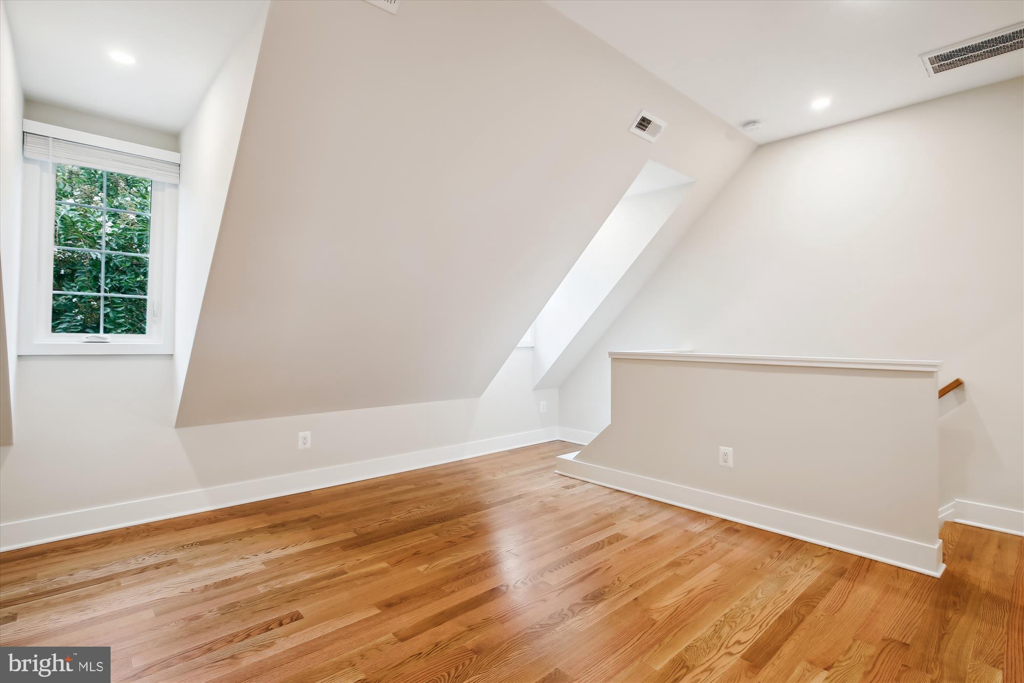 FAIRLINGTON MEADOWS - Residential Lease