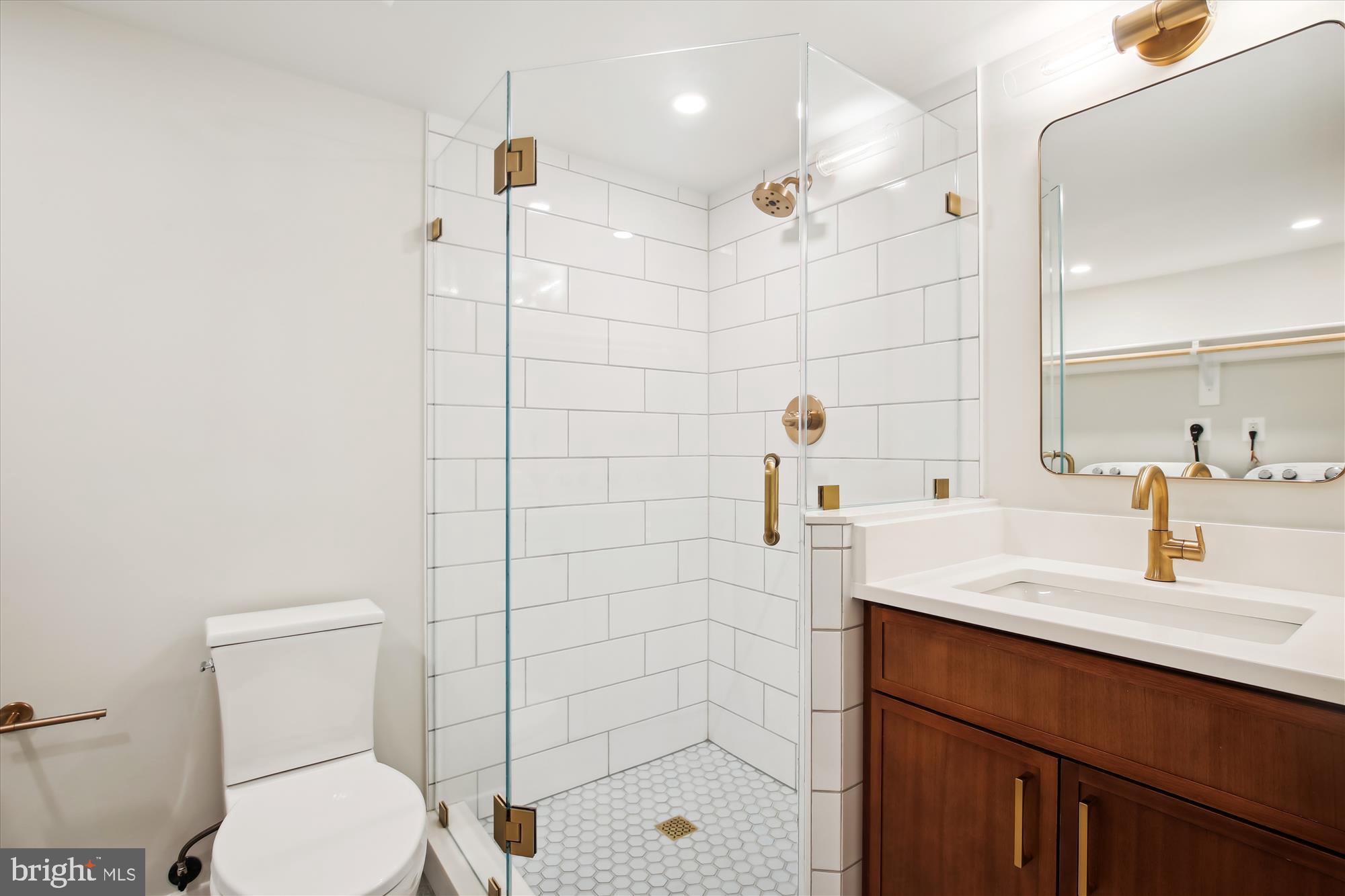 FAIRLINGTON MEADOWS - Residential Lease