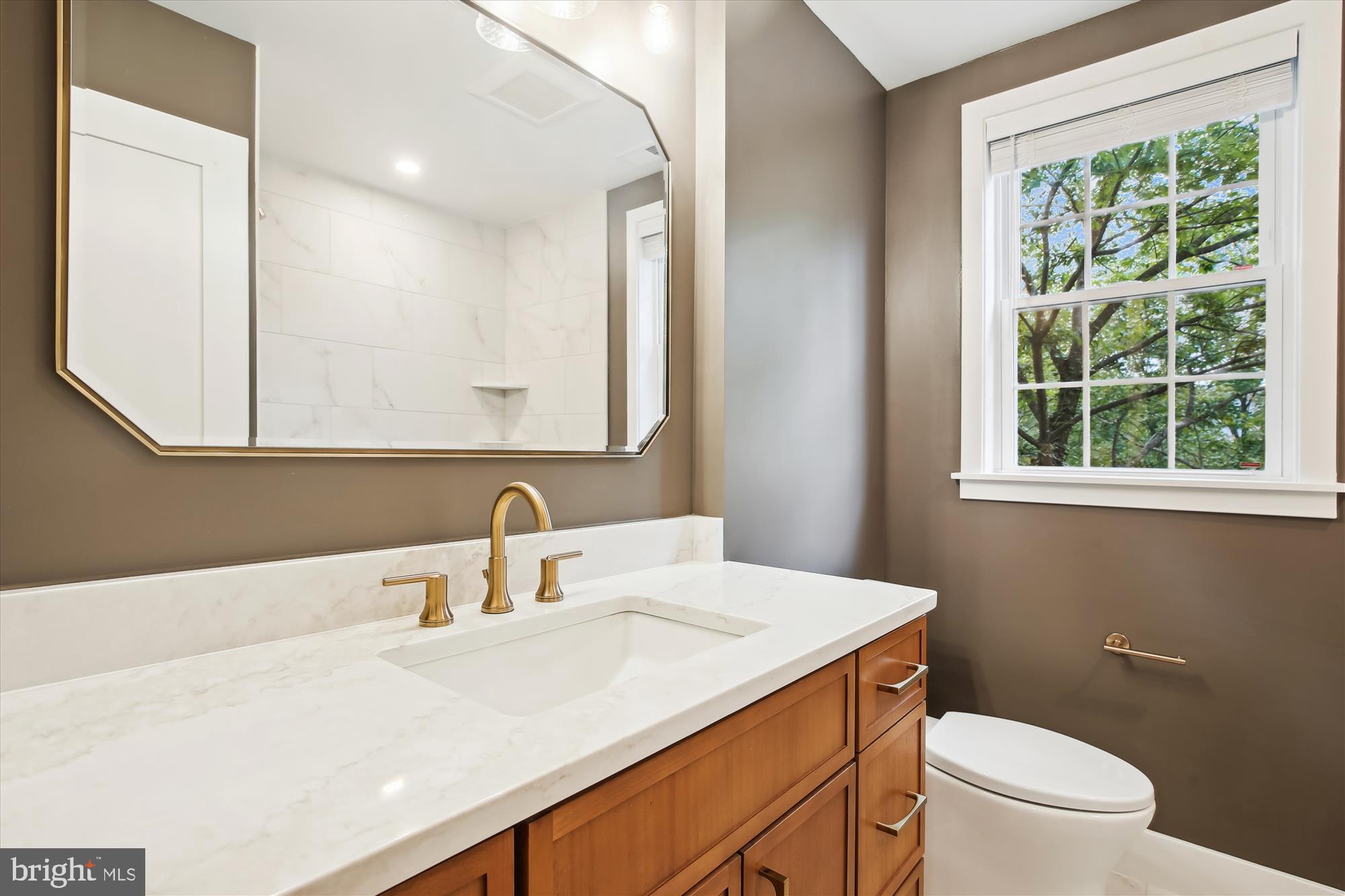 FAIRLINGTON MEADOWS - Residential Lease