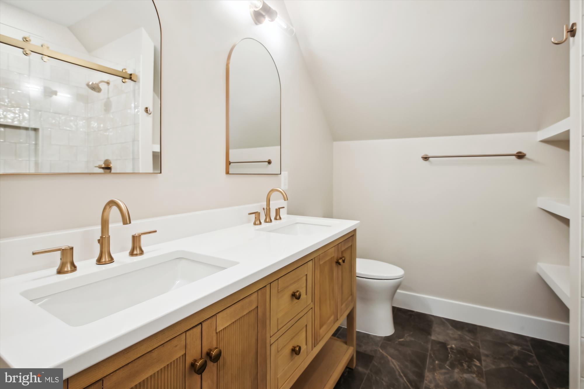 FAIRLINGTON MEADOWS - Residential Lease