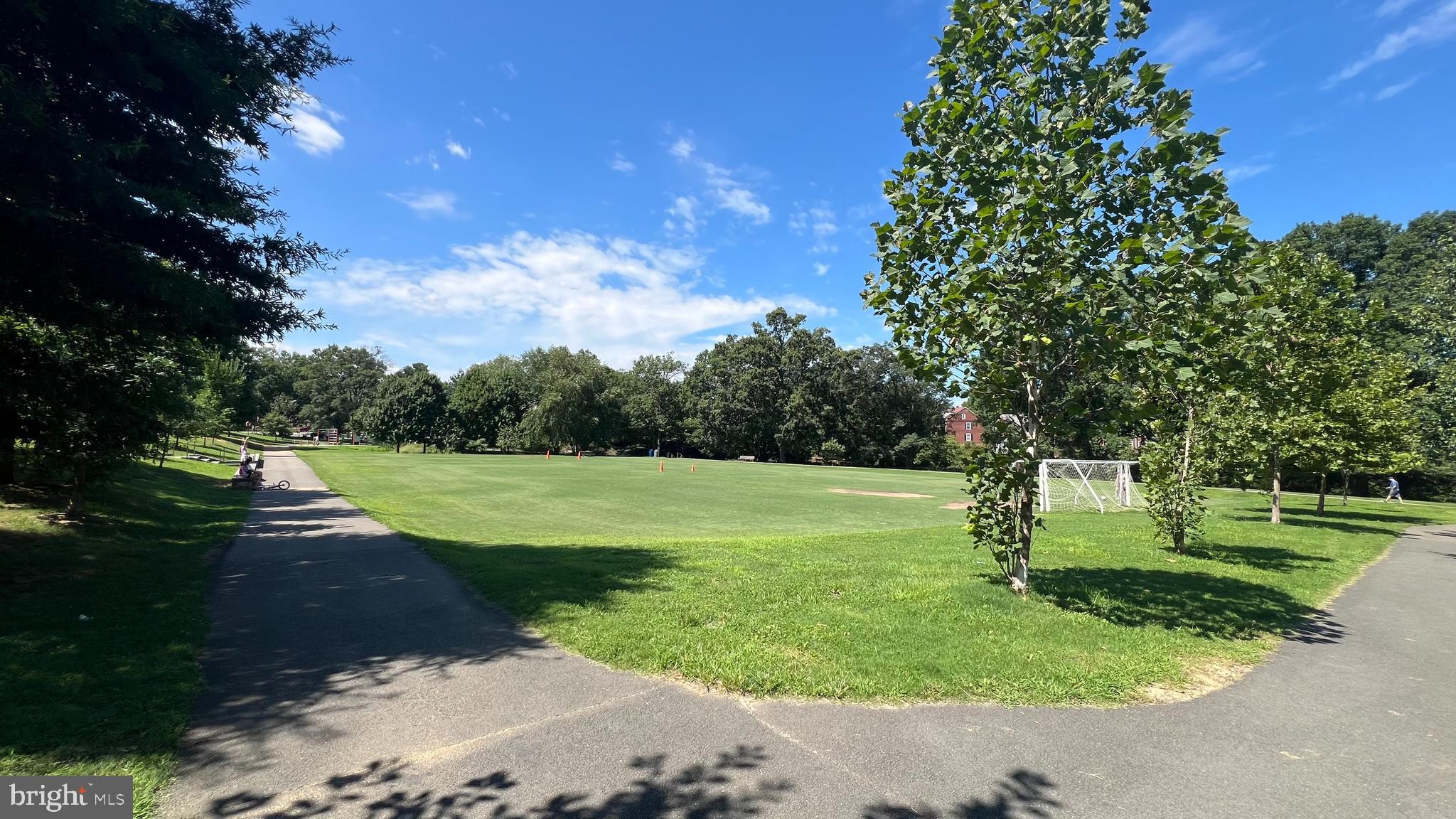 FAIRLINGTON MEADOWS - Residential Lease