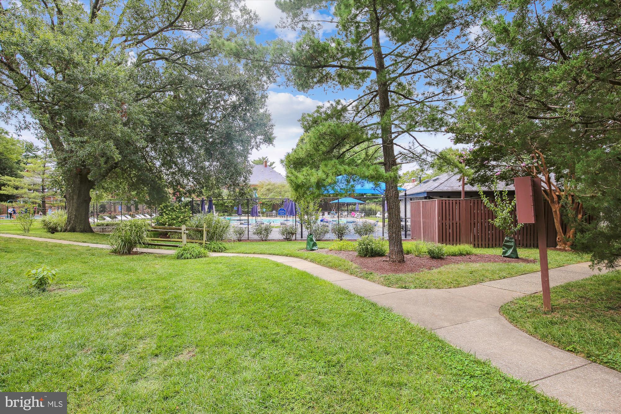 FAIRLINGTON MEADOWS - Residential Lease