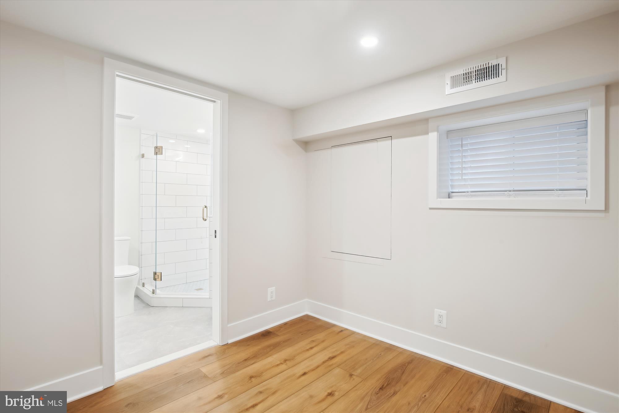 FAIRLINGTON MEADOWS - Residential Lease