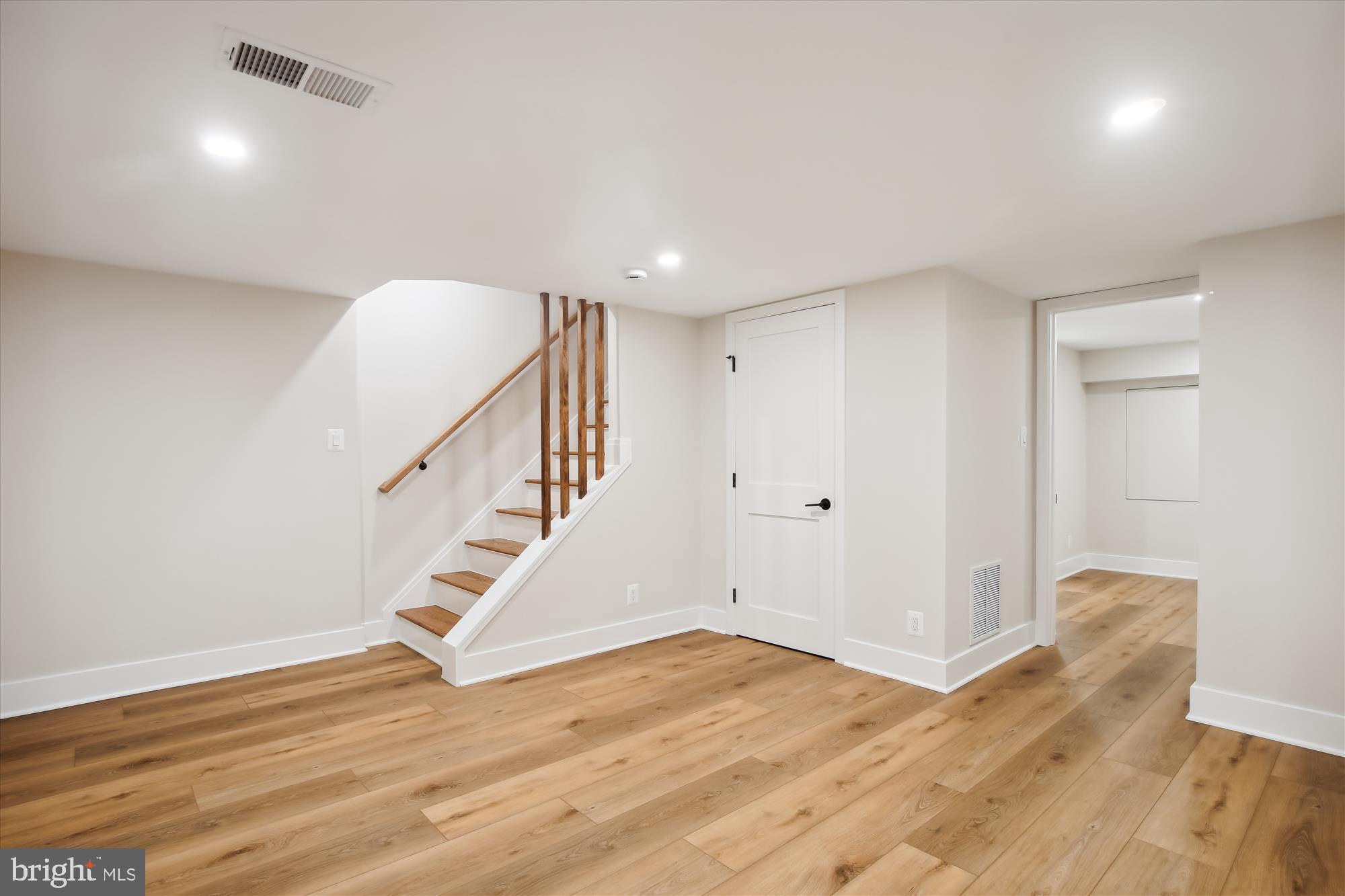 FAIRLINGTON MEADOWS - Residential Lease